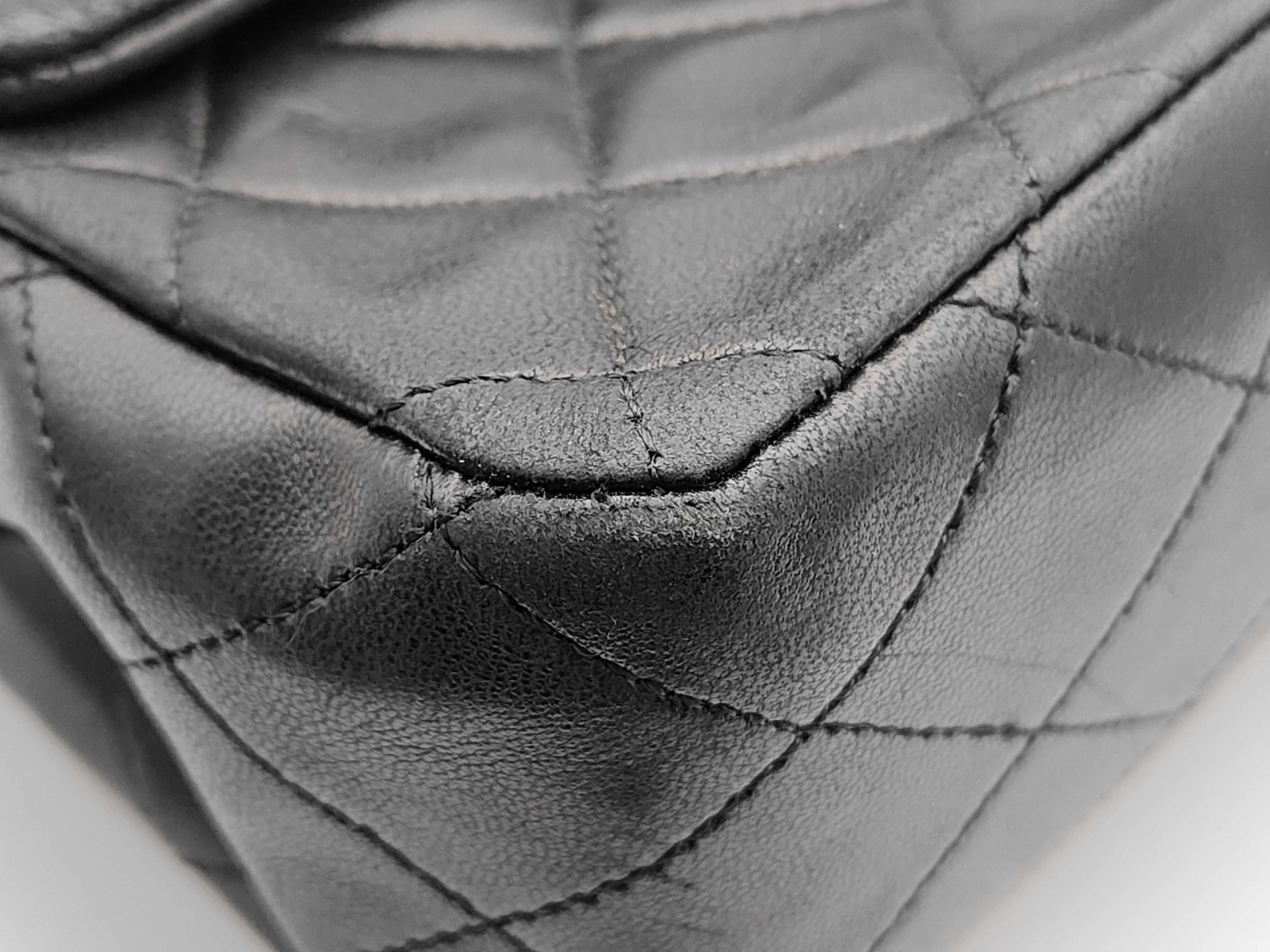 Matelassé 25 Black Shoulder Bag — view 13