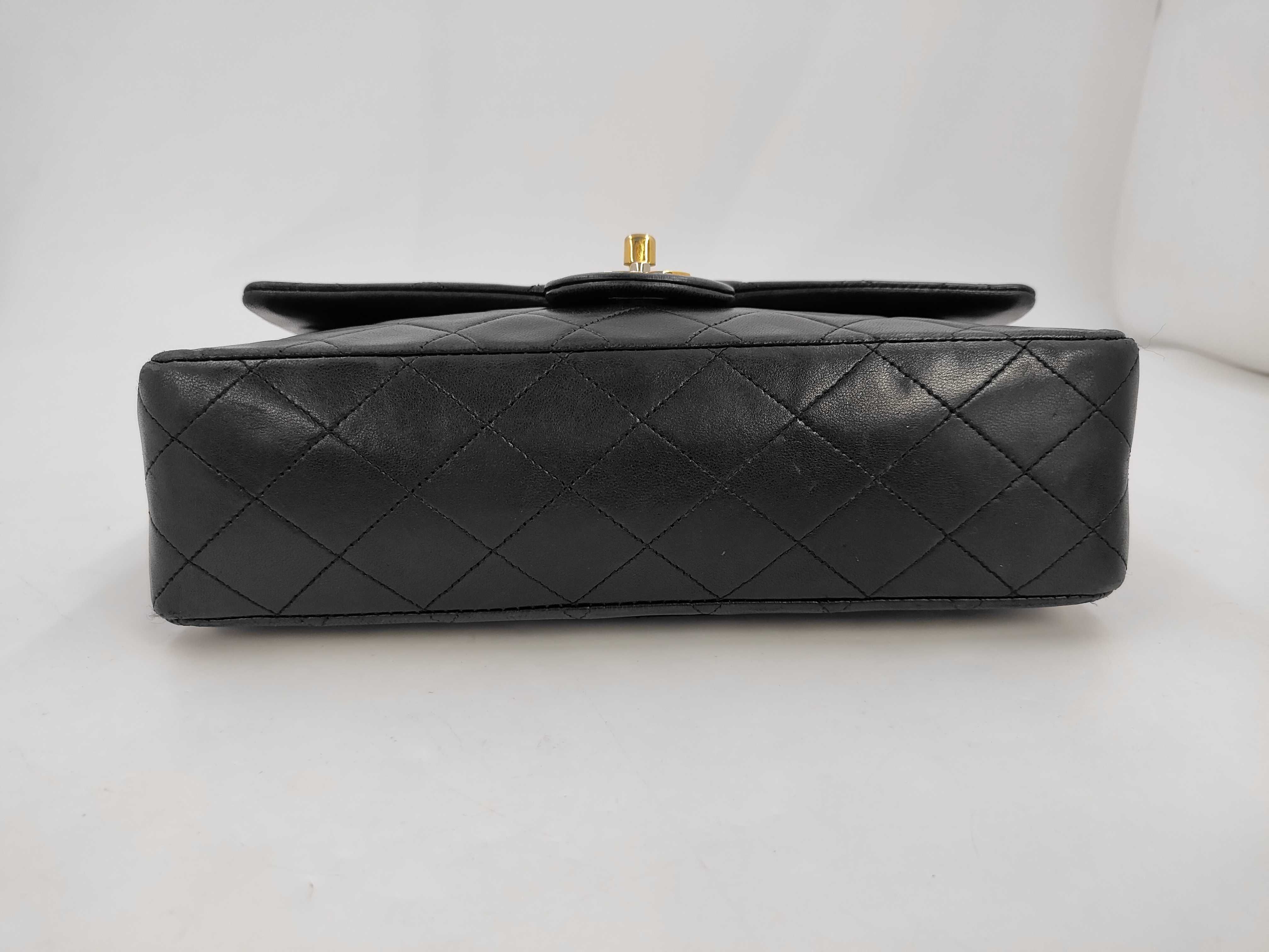 Matelassé 25 Black Shoulder Bag — view 6