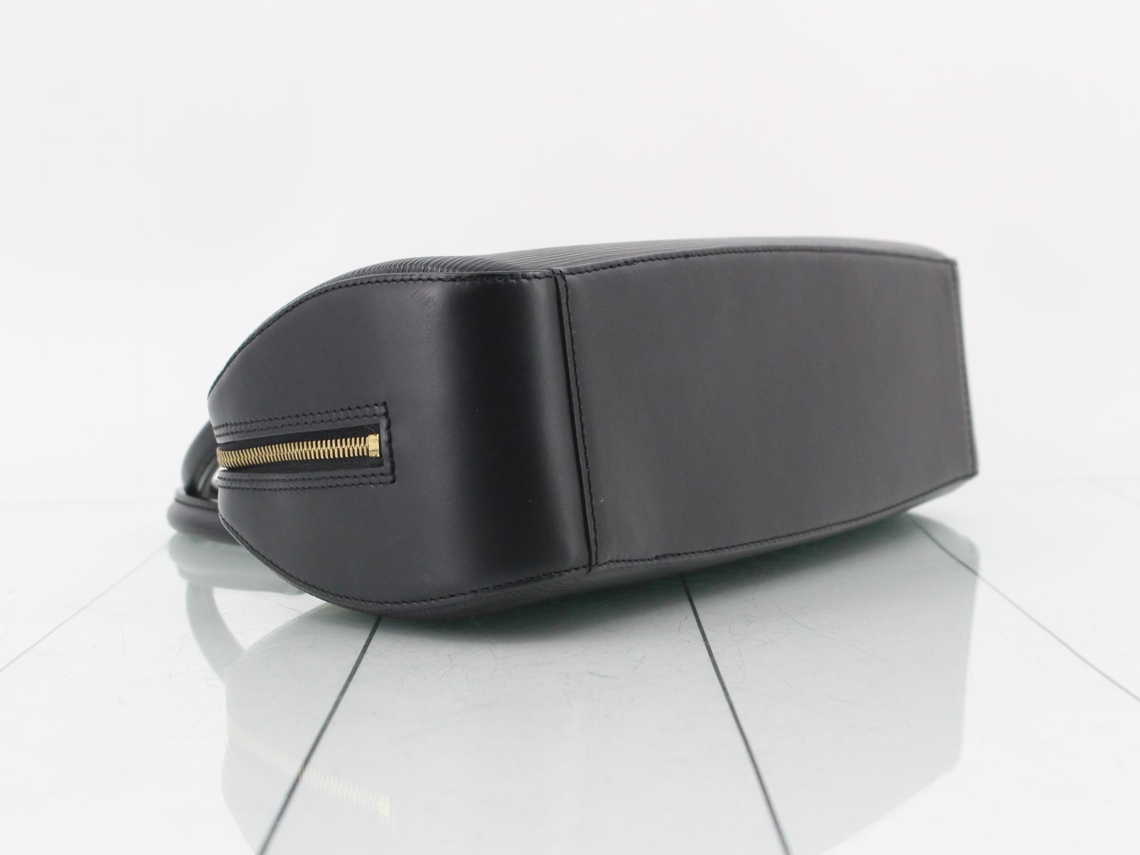 M52782 Jasmine Noir Louis Vuitton Epi Handbag Black — view 5