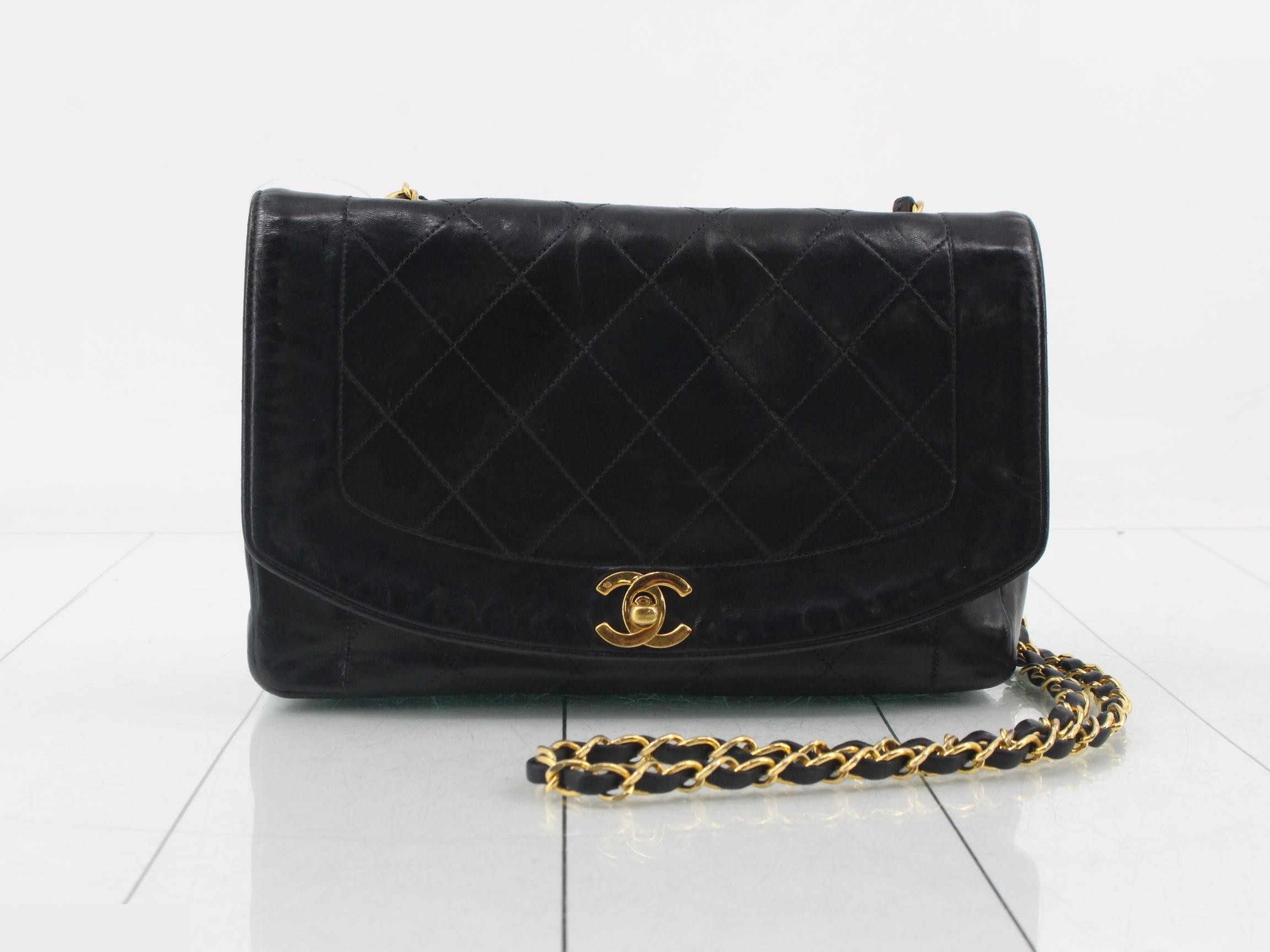 Matelassé Shoulder Bag