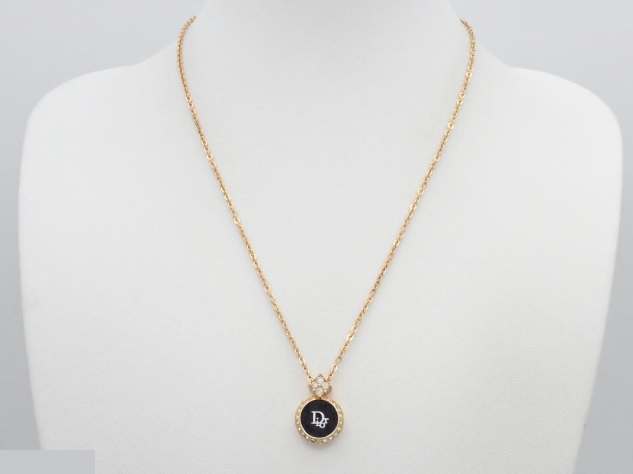 Other line: Precious metals, necklaces, pendants, neck circumference approximately 47cm. — view 3