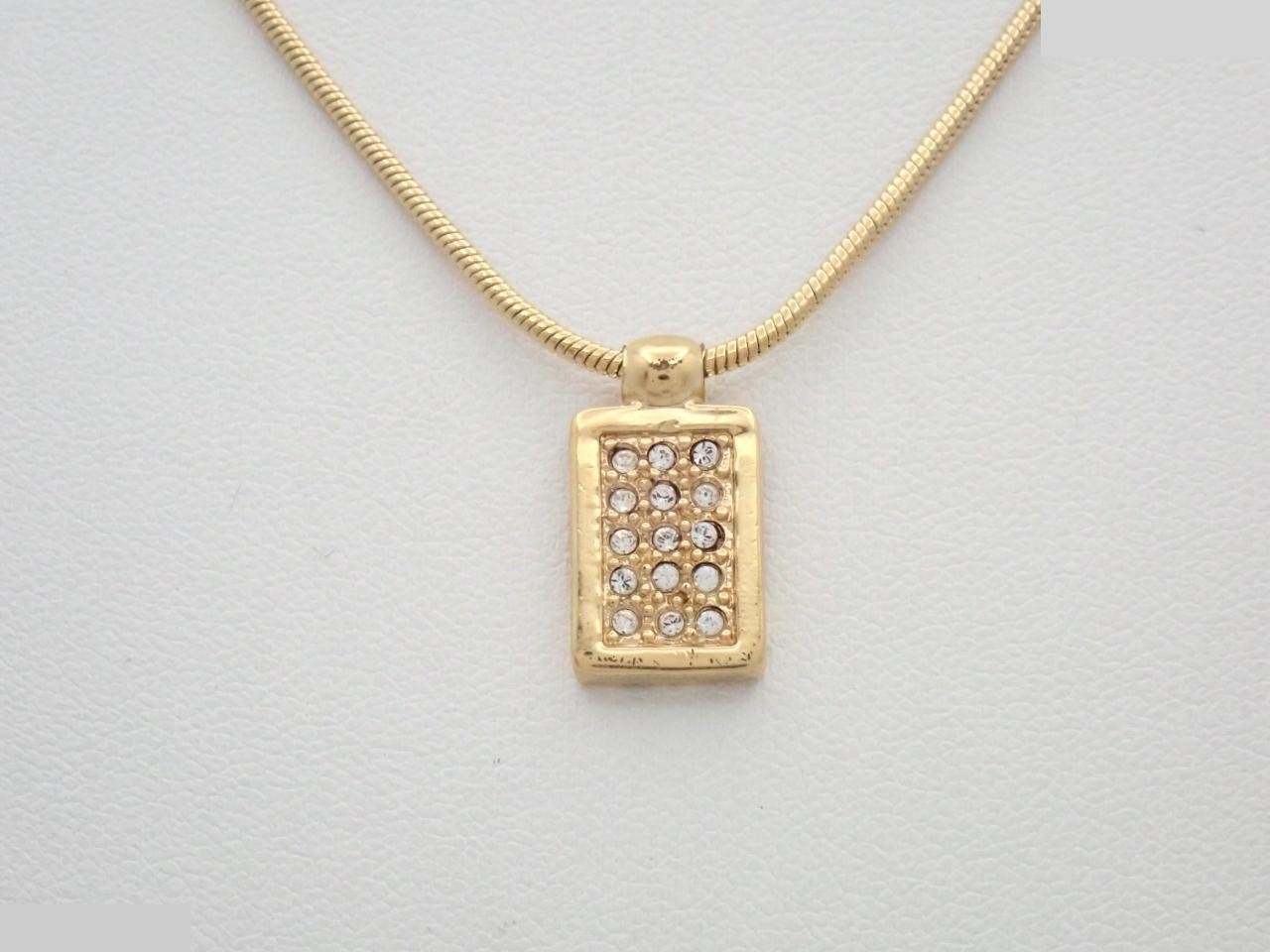 Other lines: Precious metals, necklaces, pendants, chain approximately 42cm