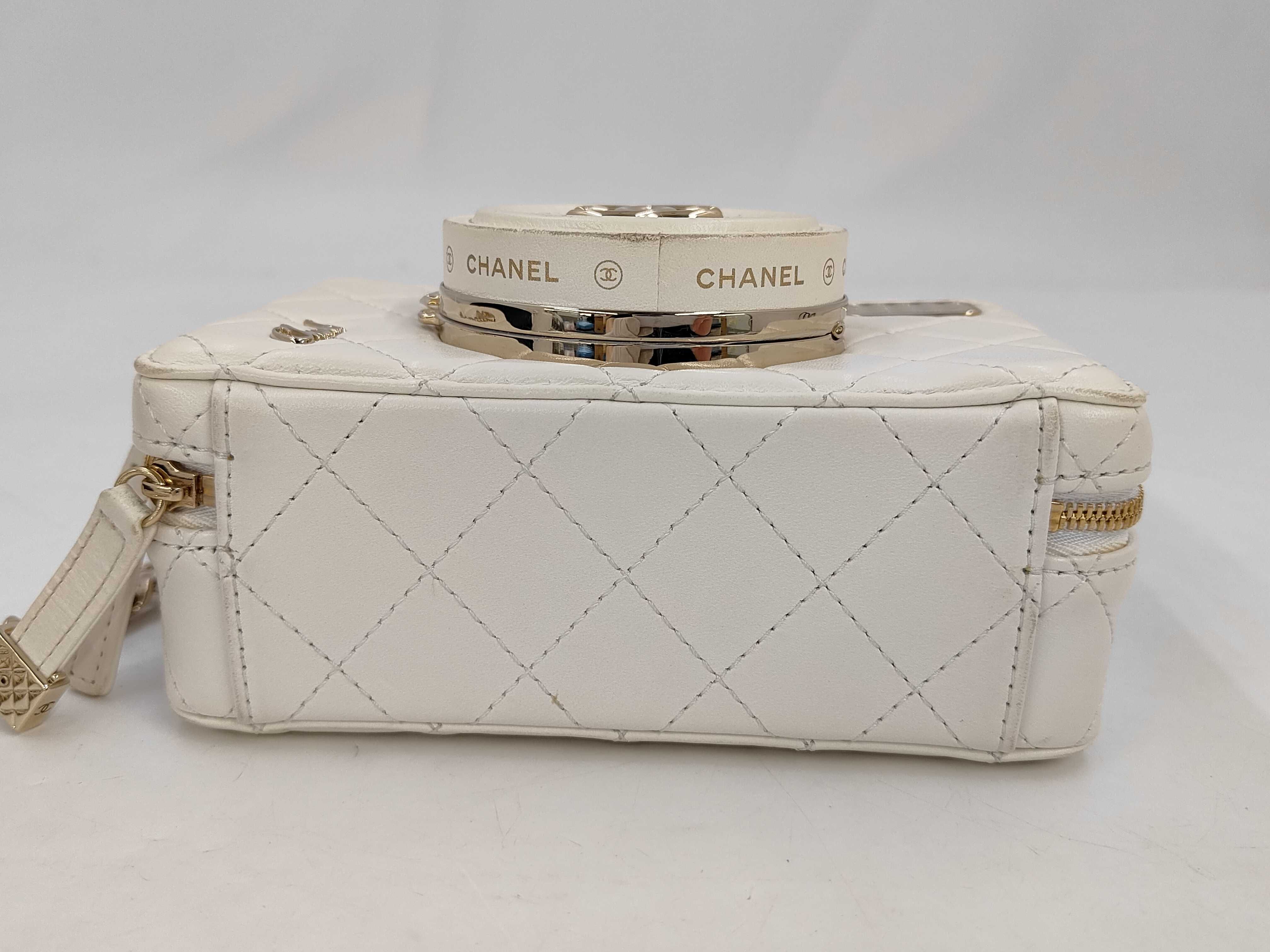 Lambskin Camera Bag AS4817 White with Serial Plate, Gold Hardware, Chain Shoulder Bag — view 7