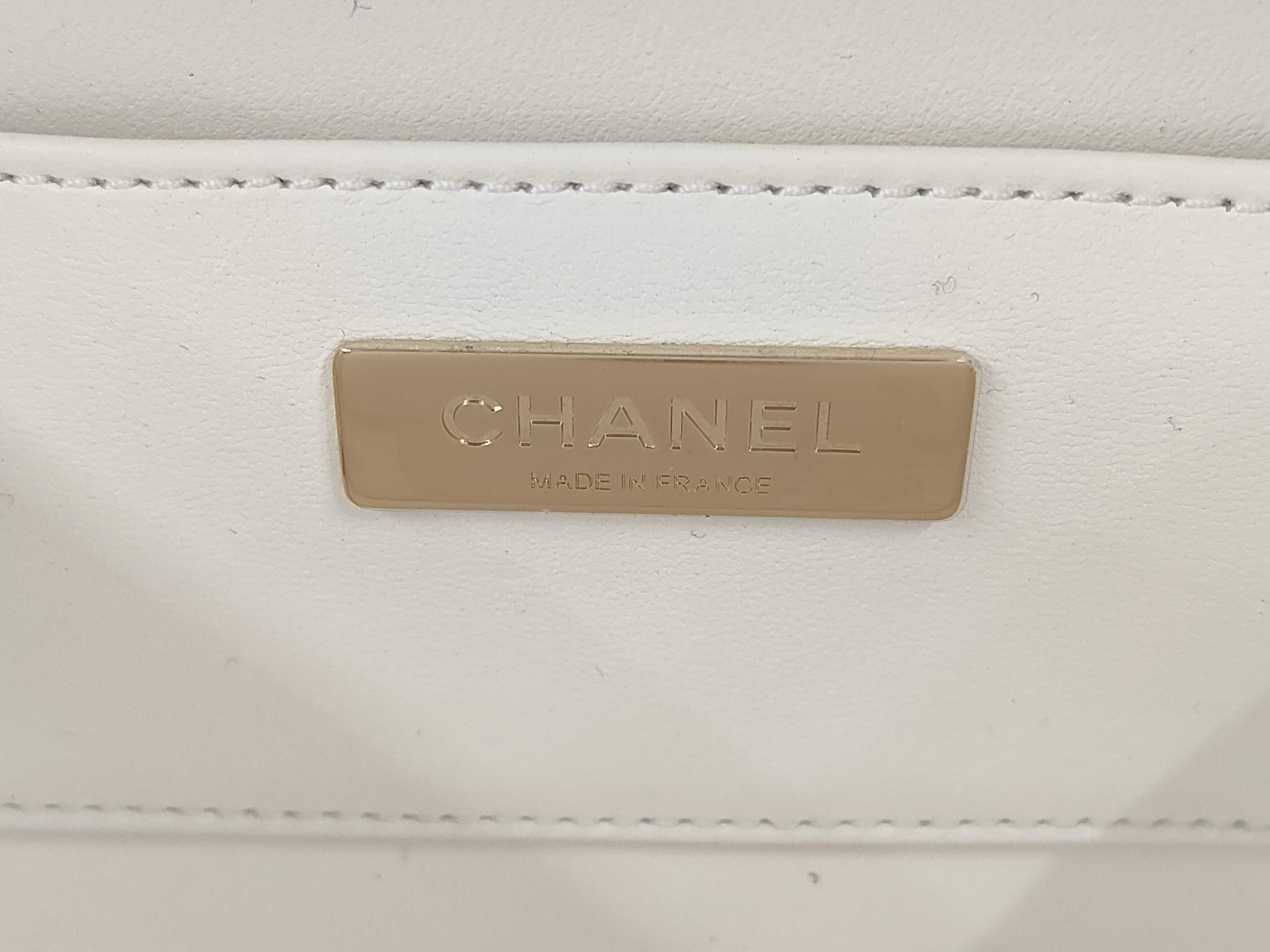 Lambskin Camera Bag AS4817 White with Serial Plate, Gold Hardware, Chain Shoulder Bag — view 10