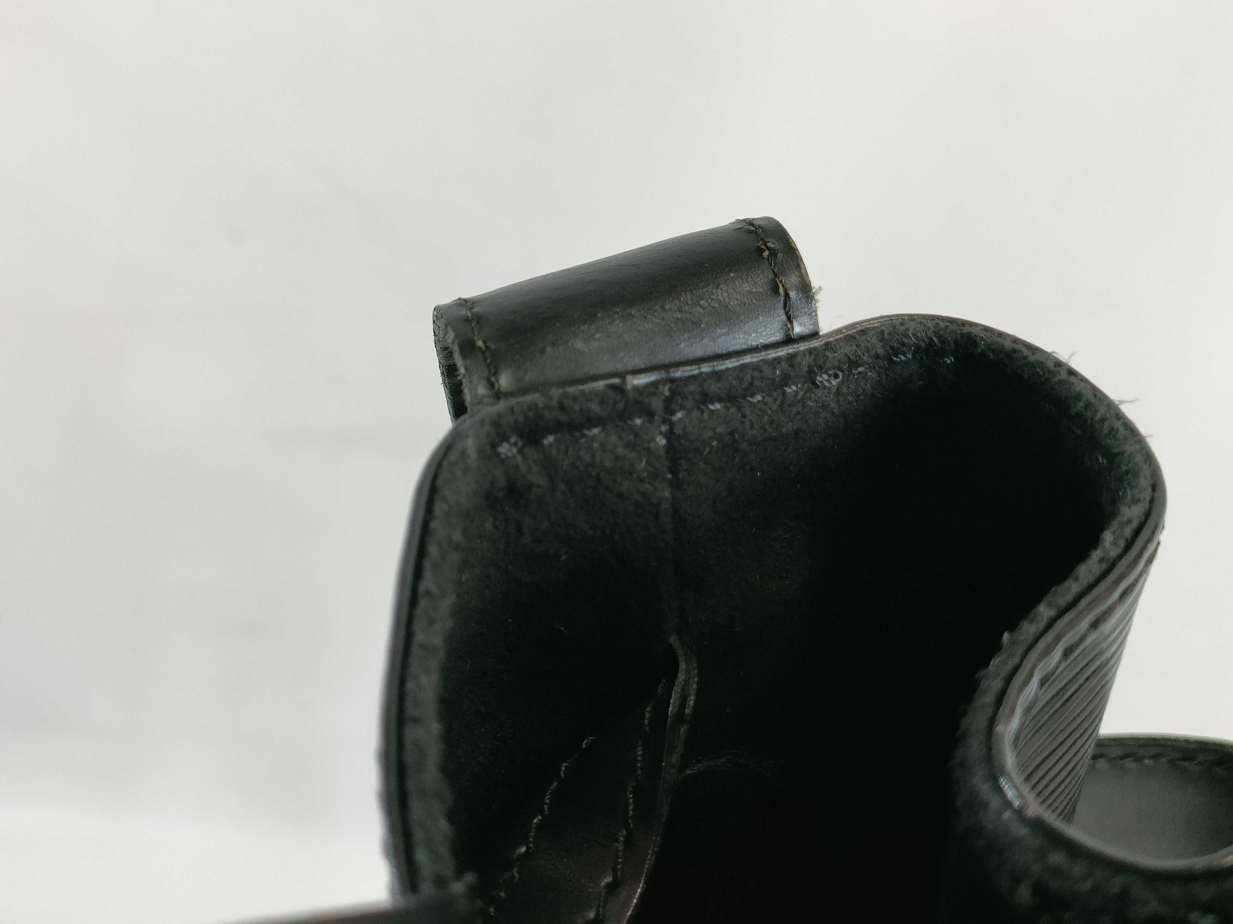 Epi Sac Depaule Black Shoulder Bag — view 11