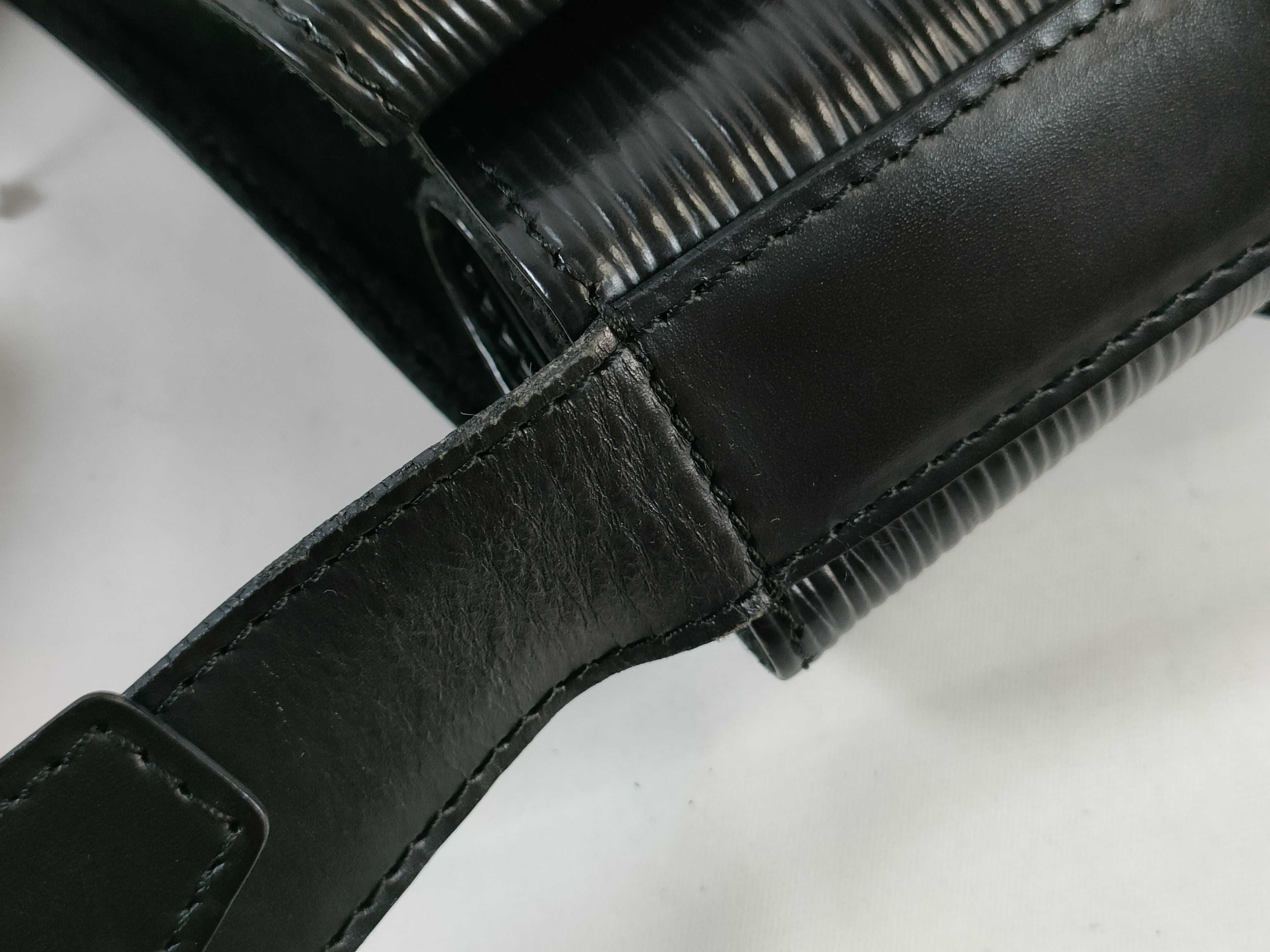 Epi Sac Depaule Black Shoulder Bag — view 5