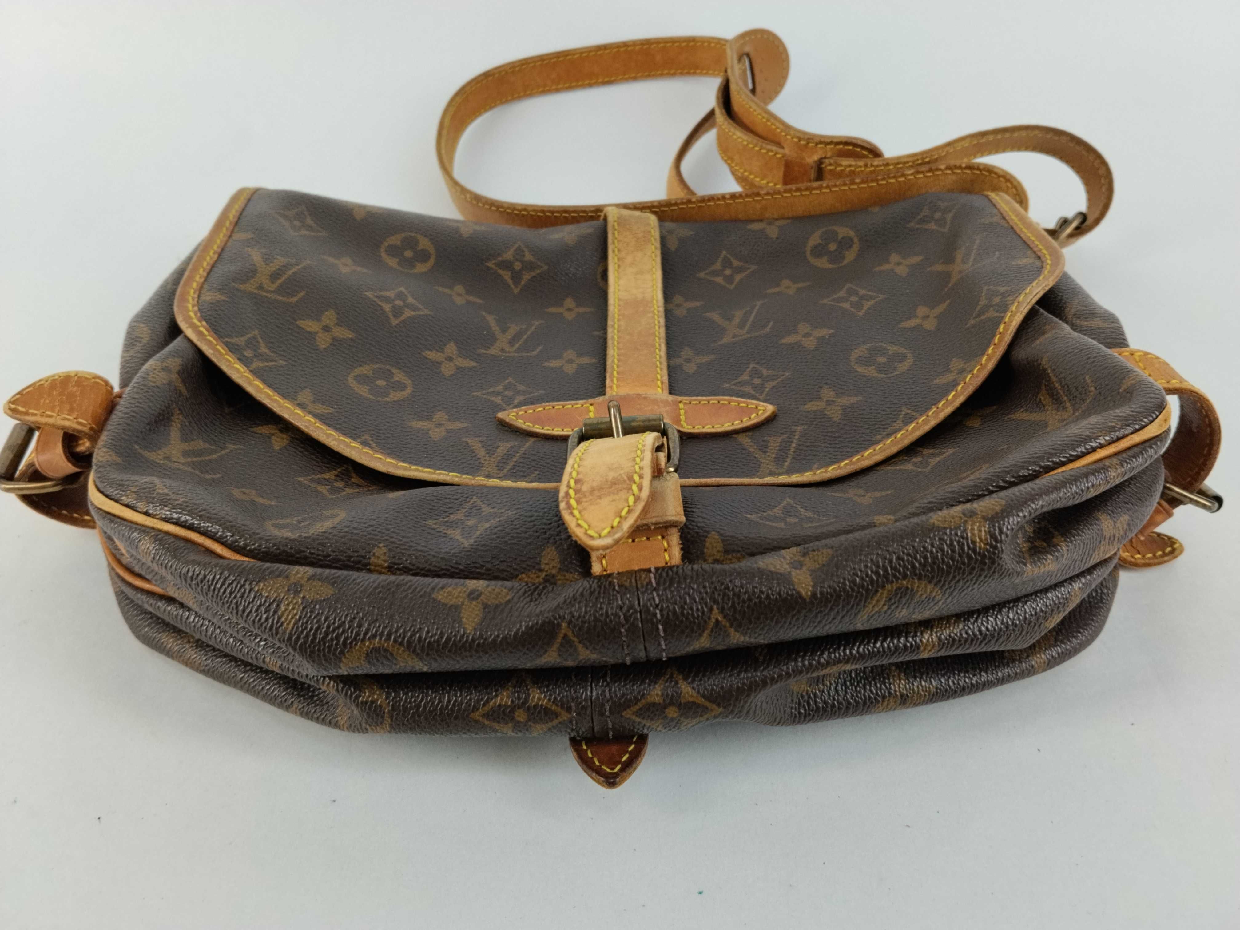 Monogram Louis Vuitton Saumur 30 M42256 Shoulder Bag — view 7