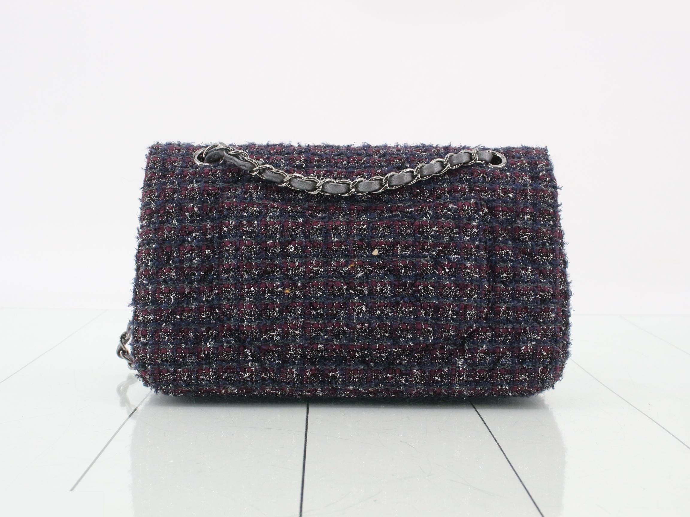 Matelassé 25 Shoulder Bag — view 2
