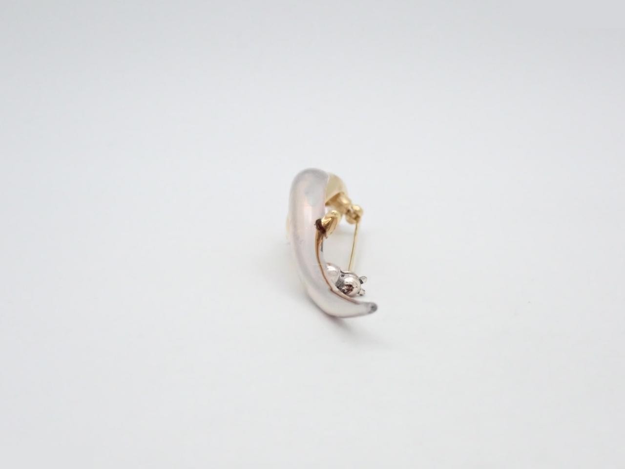 Gold and silver brooches — view 3