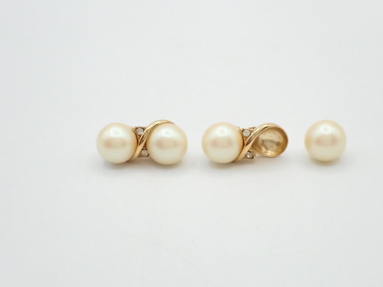 earrings, pearl, gold