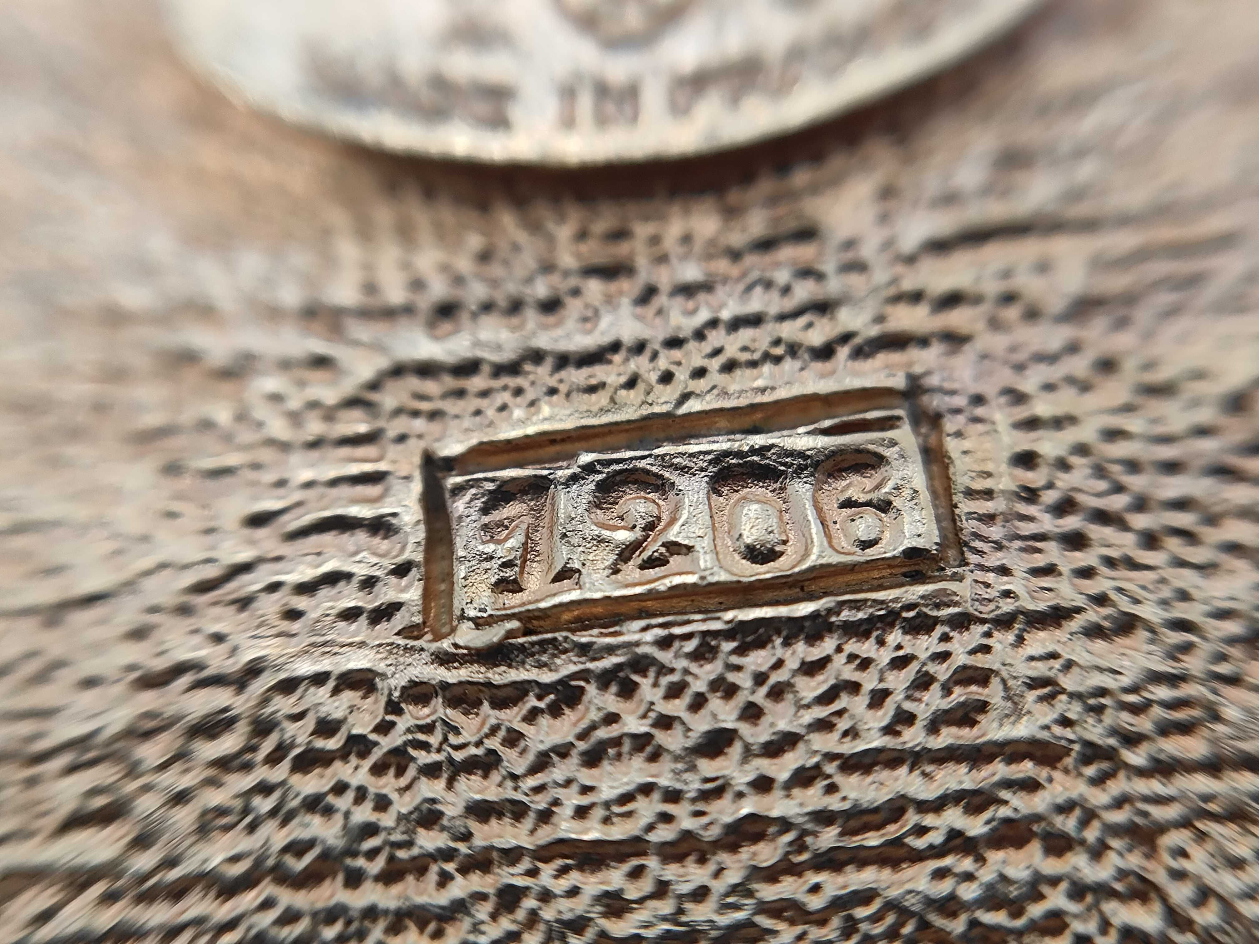 brooch — view 5