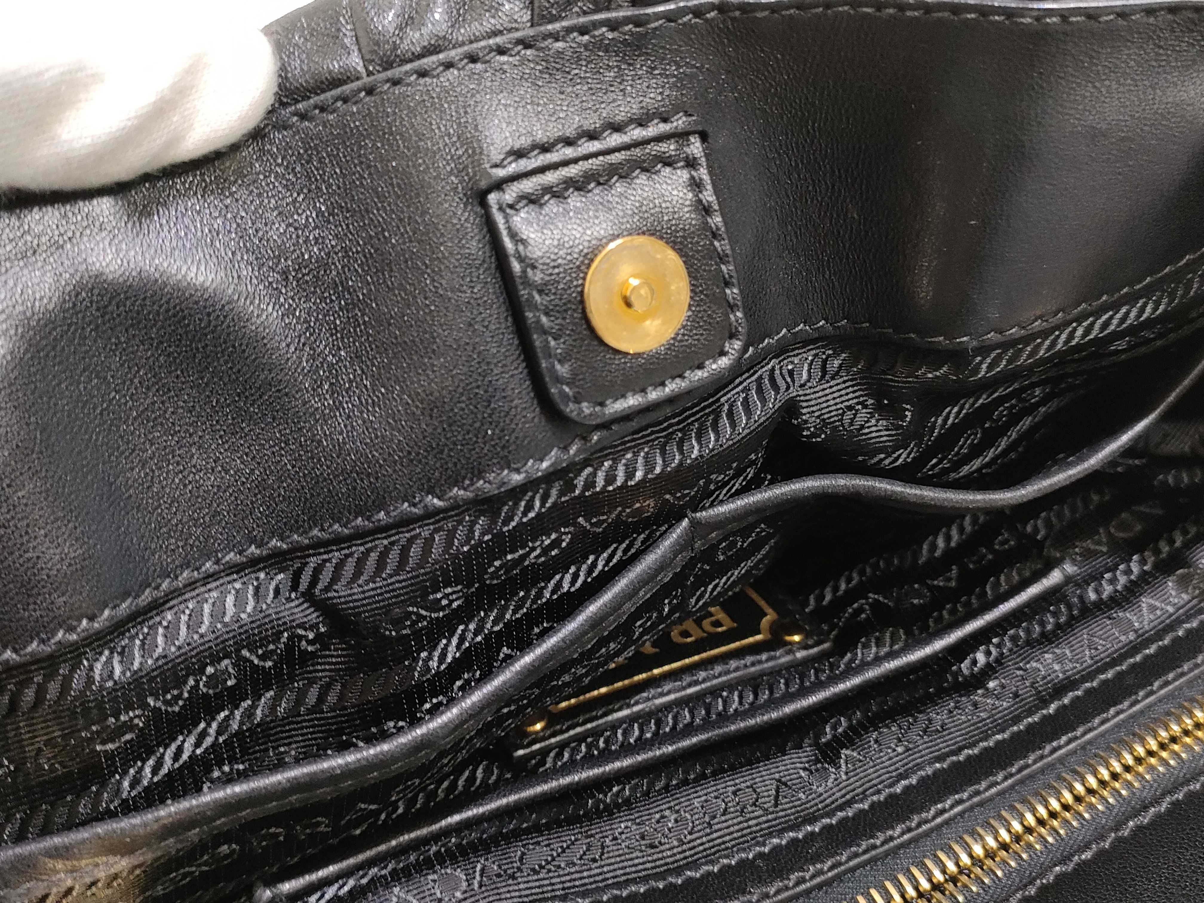Nappa Gaufre Black 2-Way Leather Handbag BN1789 Handbag — view 13