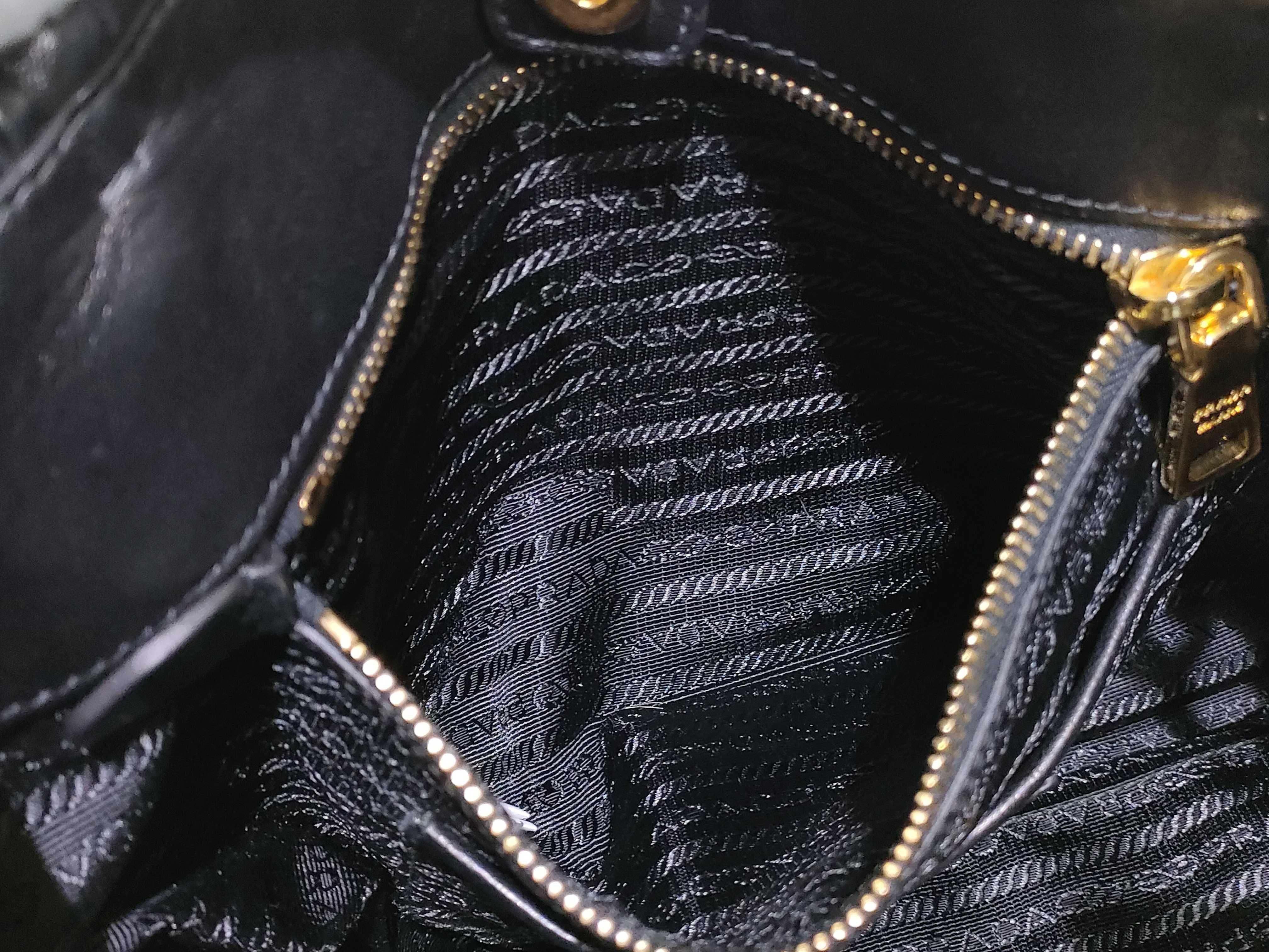 Nappa Gaufre Black 2-Way Leather Handbag BN1789 Handbag — view 9