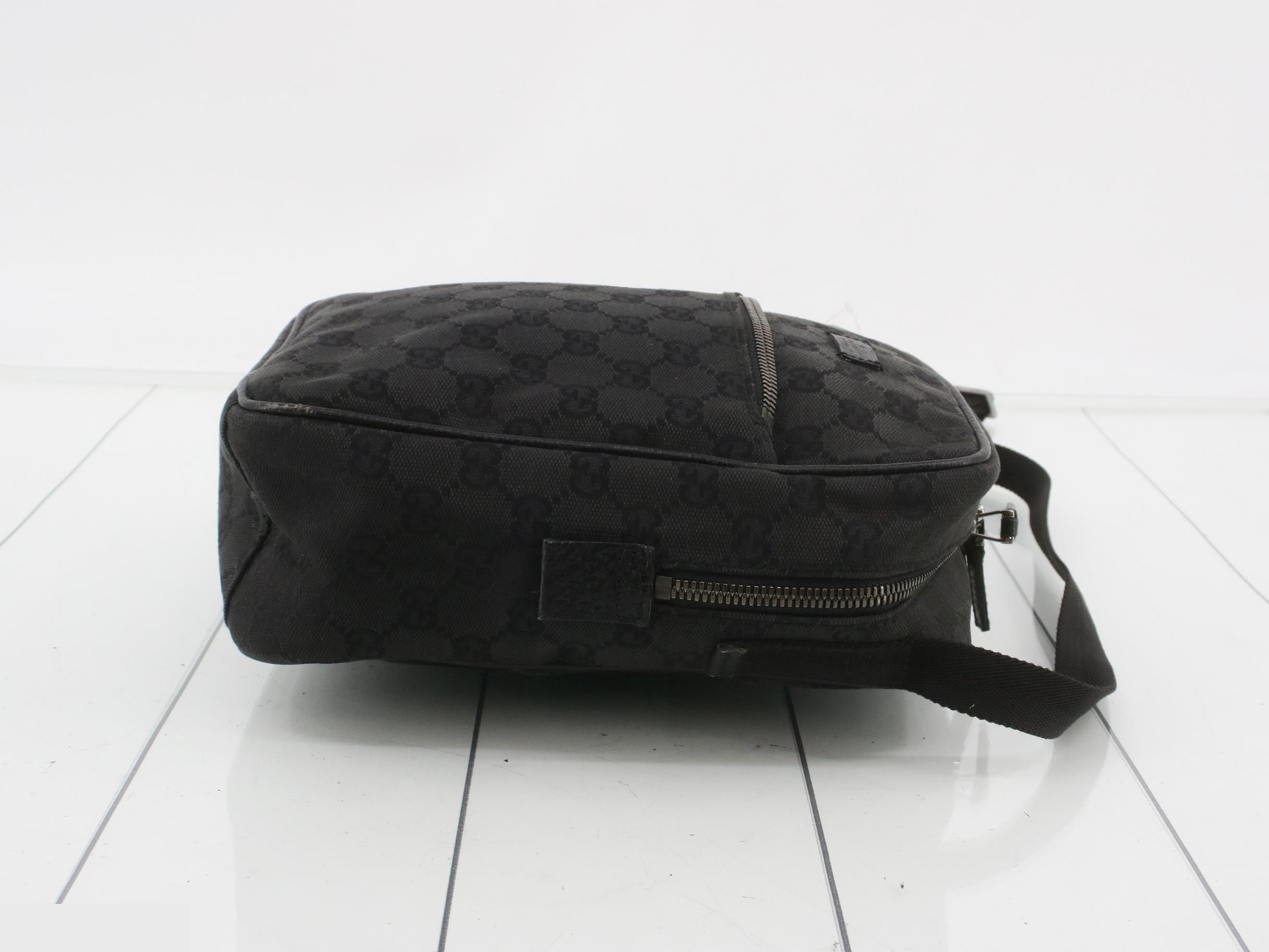 GG canvas shoulder bag — view 3