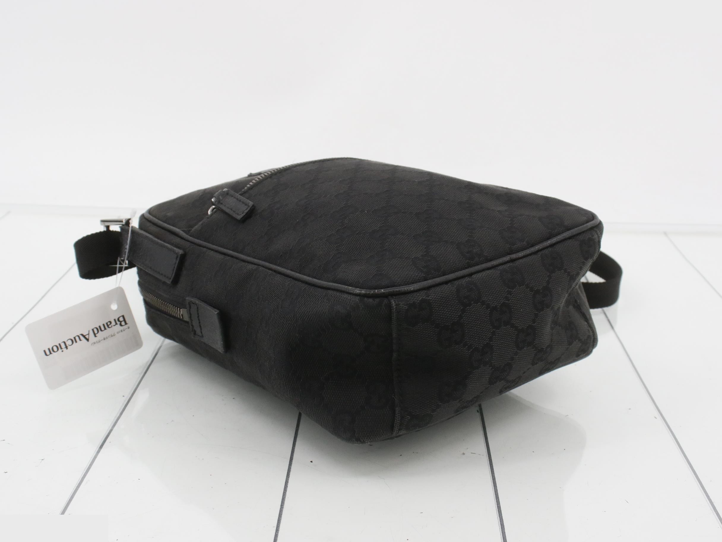 GG canvas shoulder bag — view 5