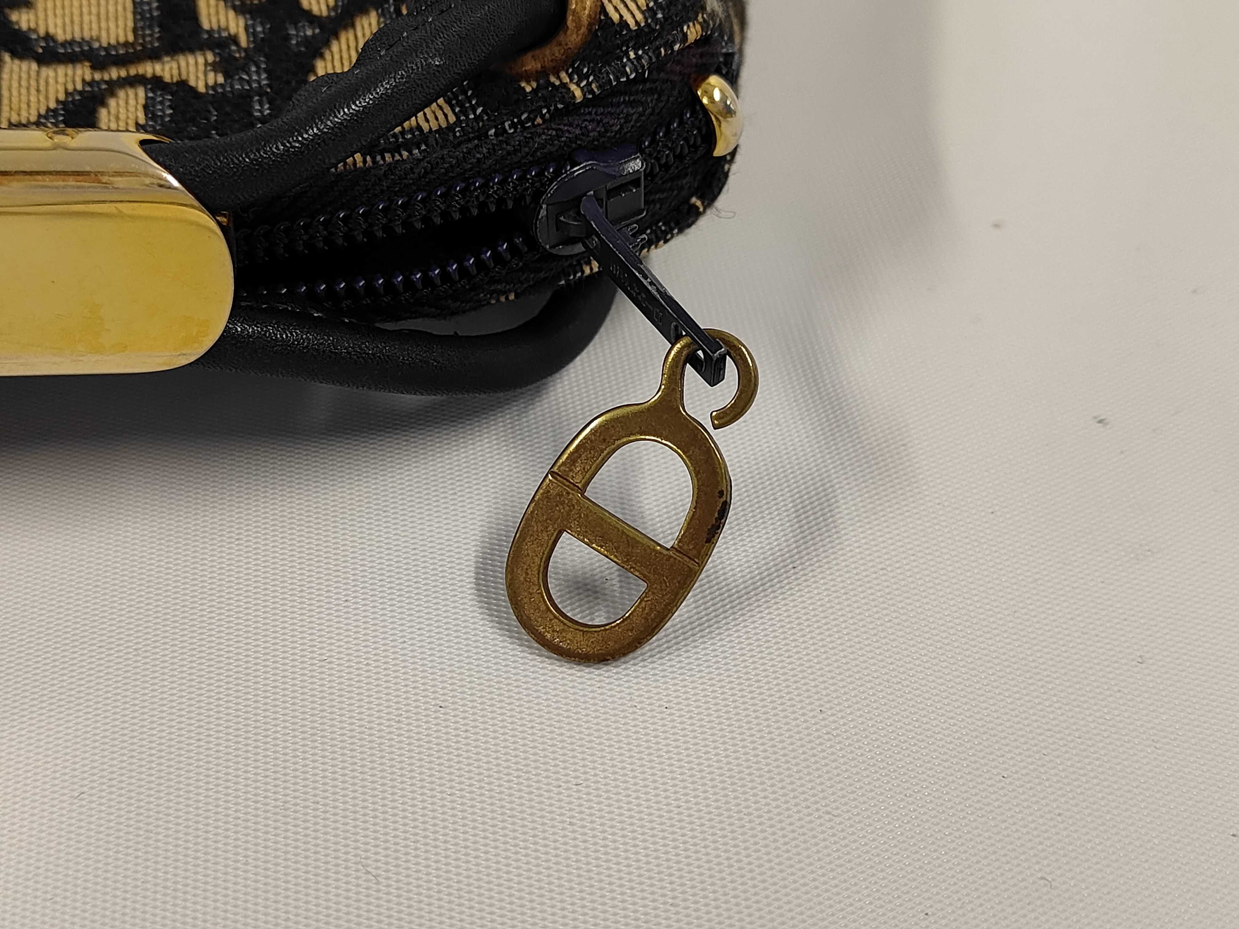 Trotter Shoulder Bag — view 10