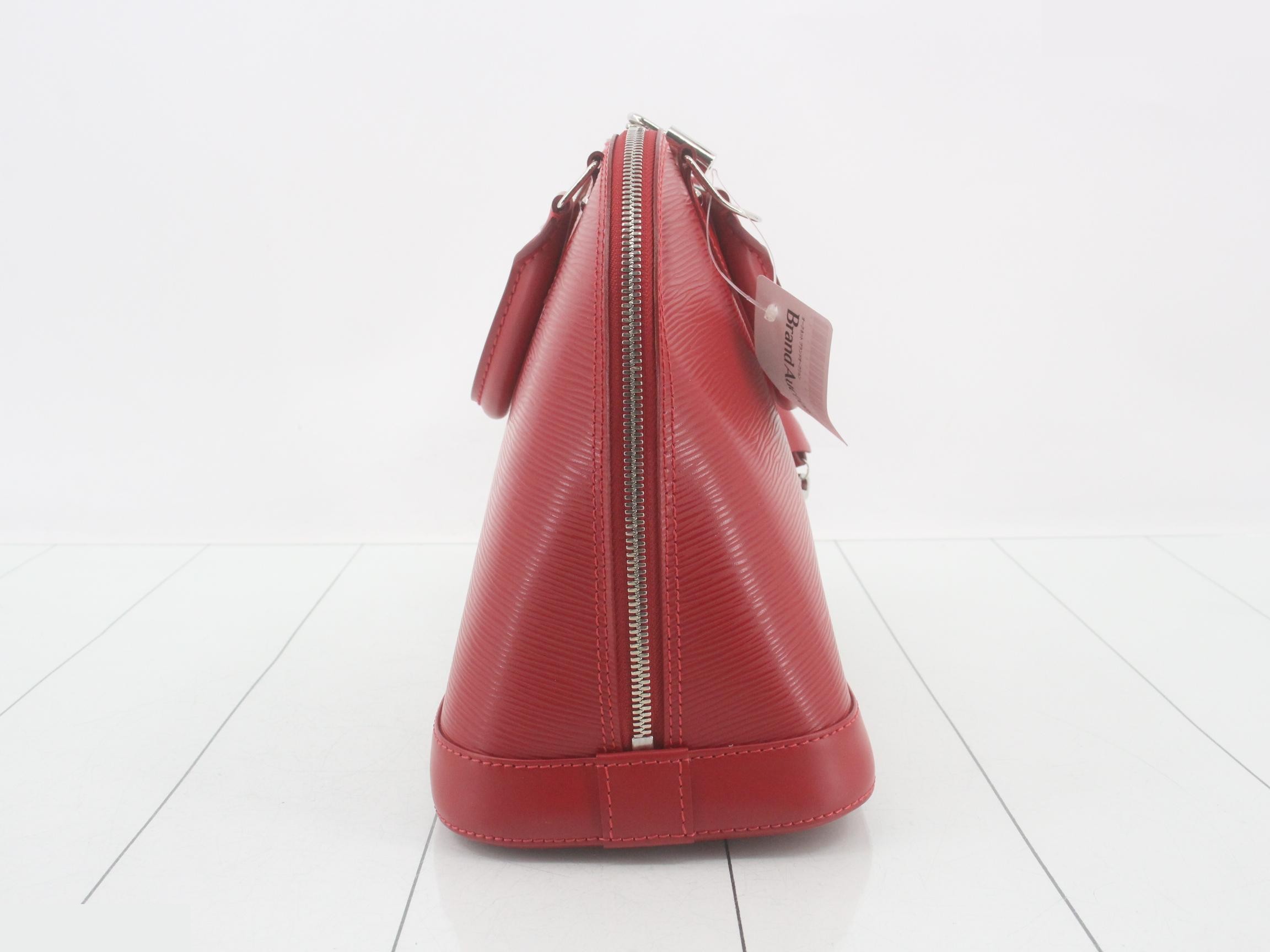 Epi Alma PM Coquelicot Handbag — view 4
