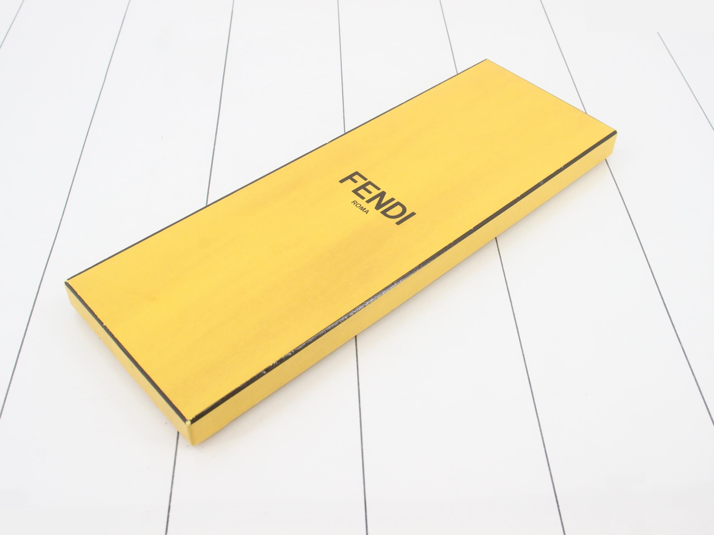 tie, with box. — view 4