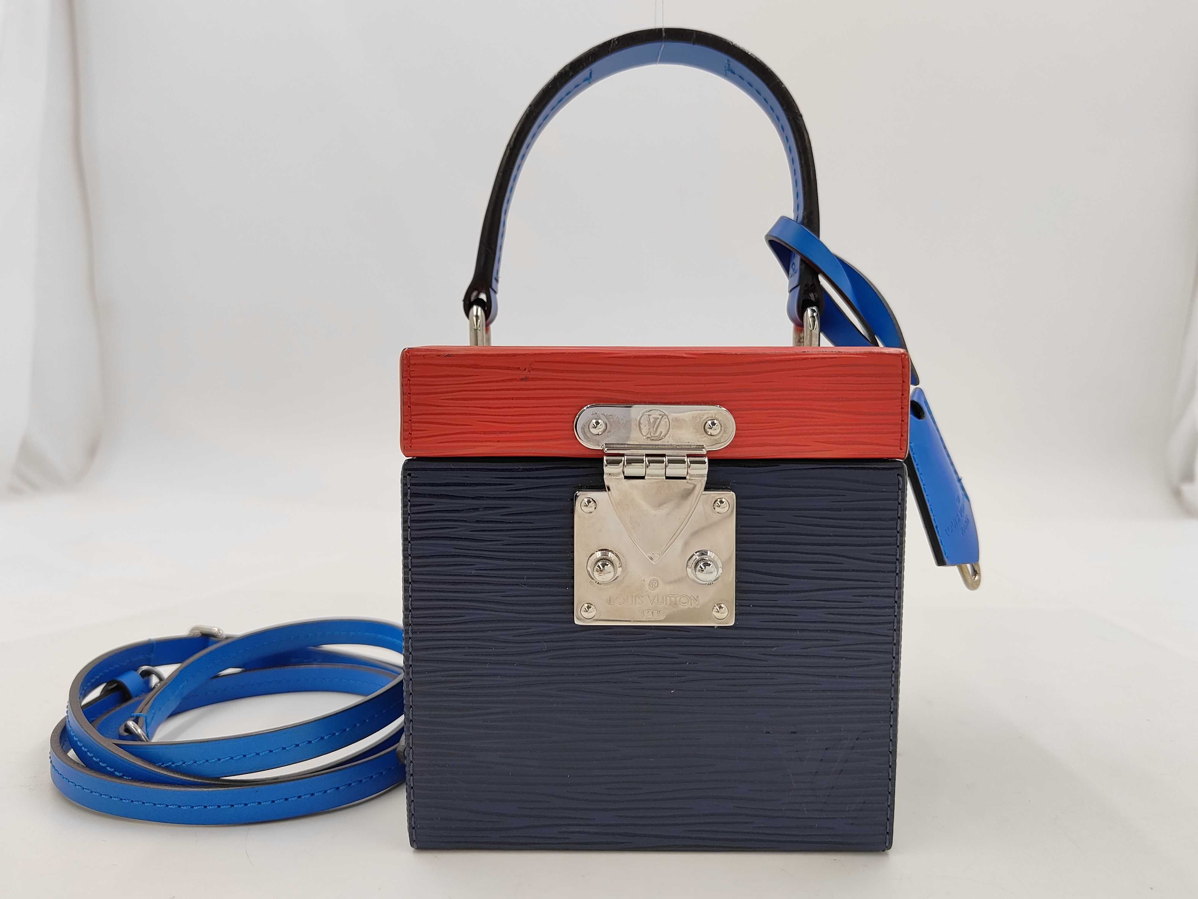 LV Epi Bleeker Box M52466 PL3188 Handbag