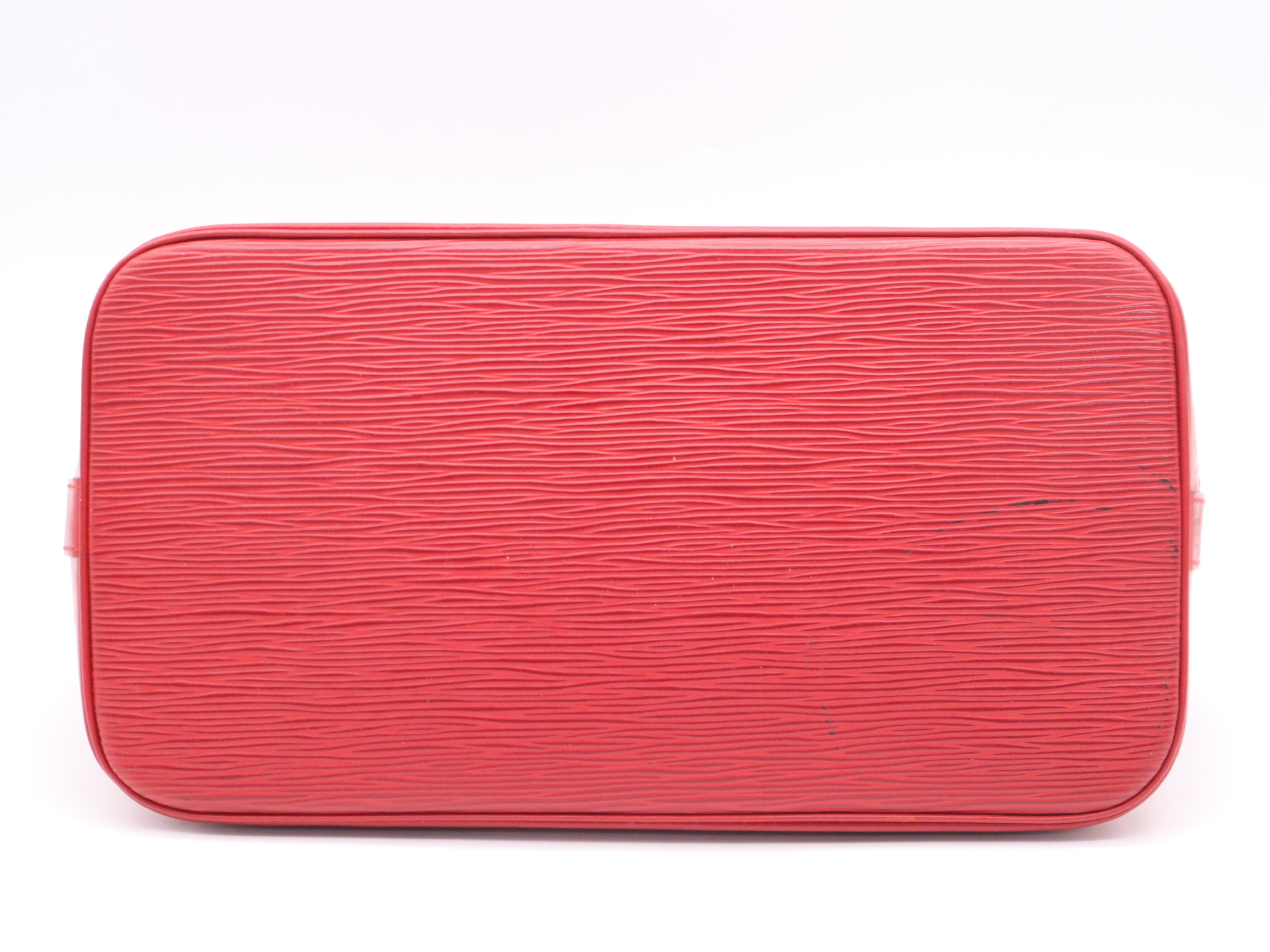 M52147 Epi Alma Castilian Red Handbag — view 4