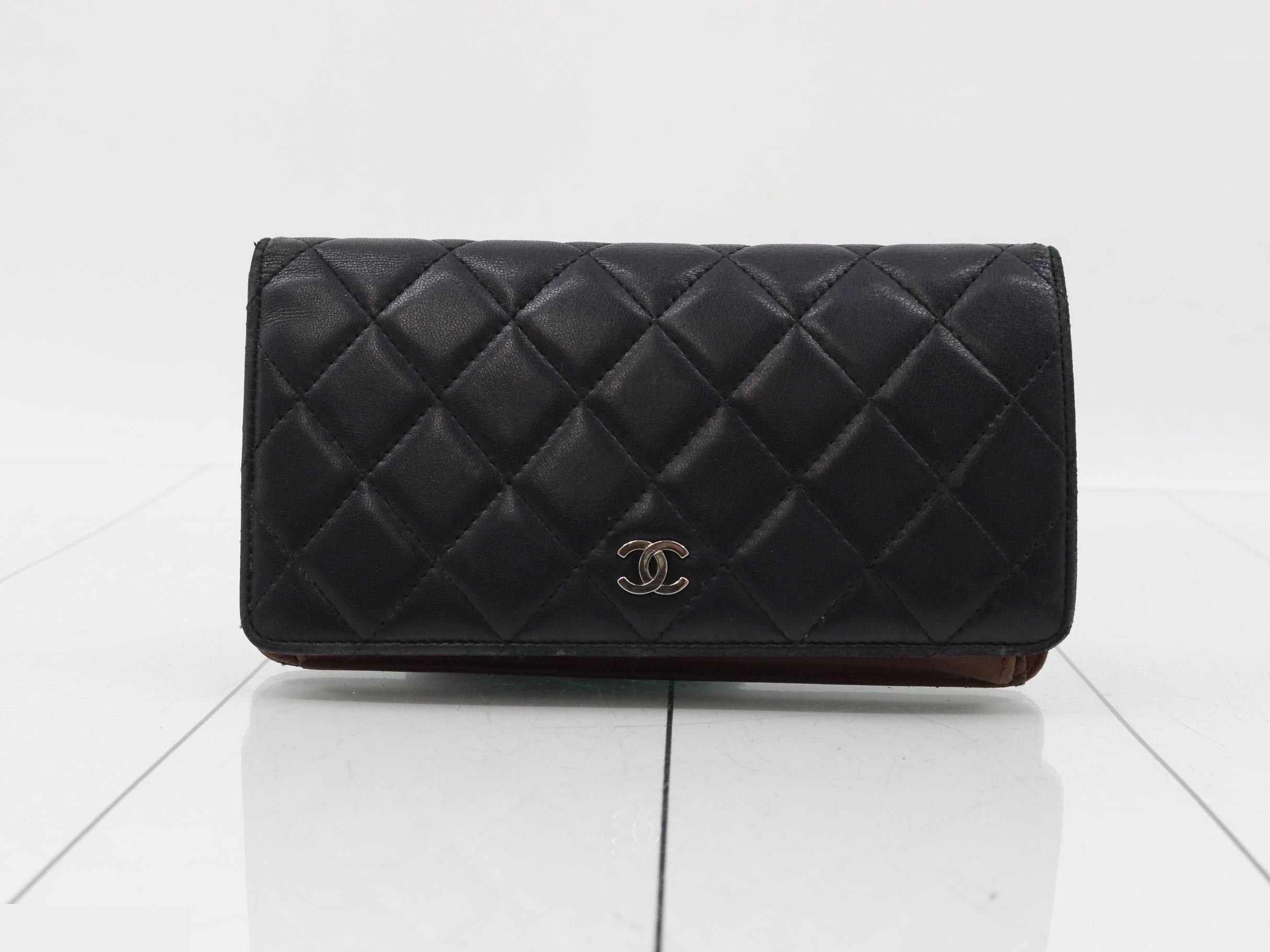 Matelassé (bags) and wallets