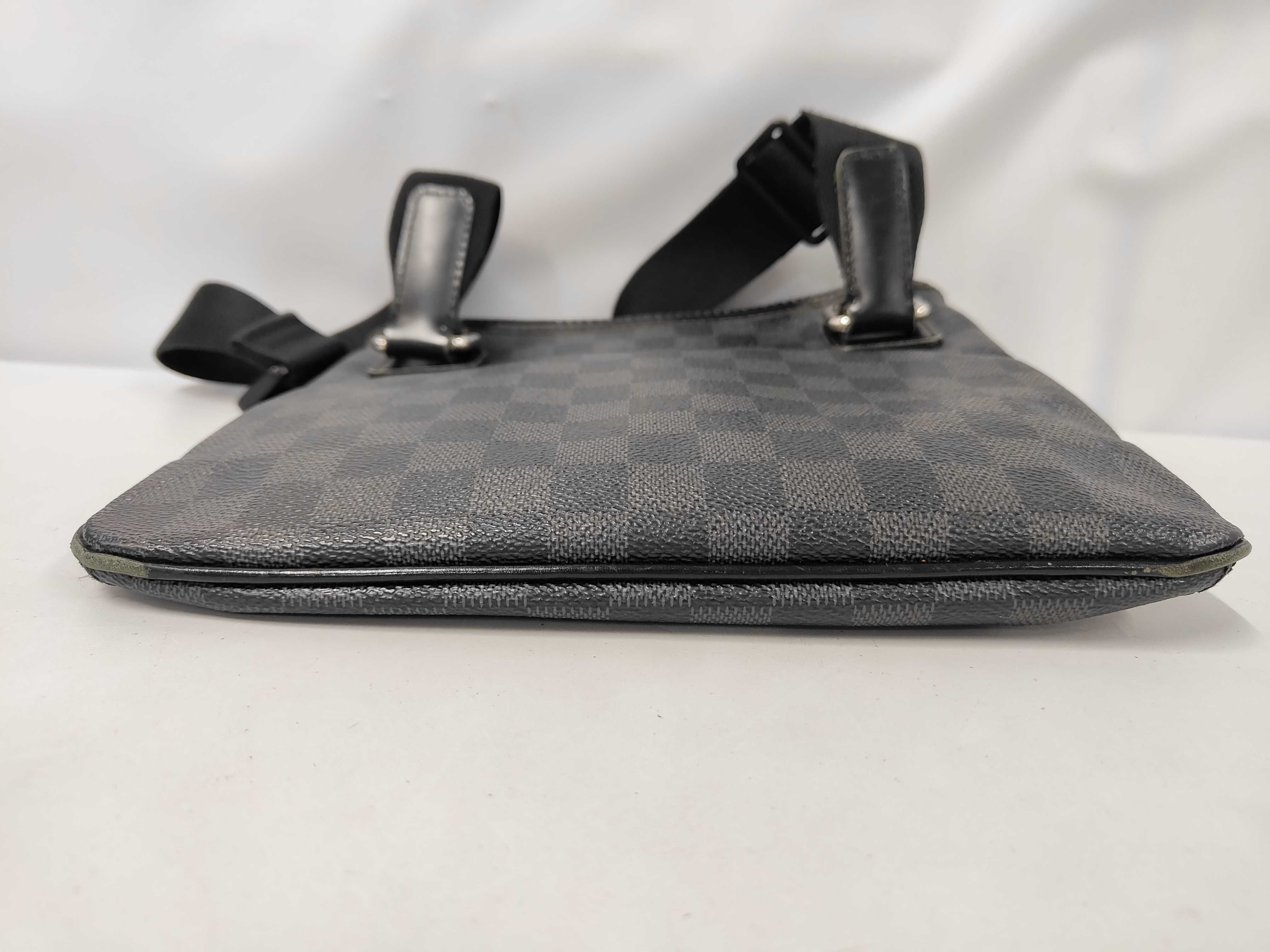 Damier Graphite Thomas N58028 VI4121 Shoulder Bag — view 3