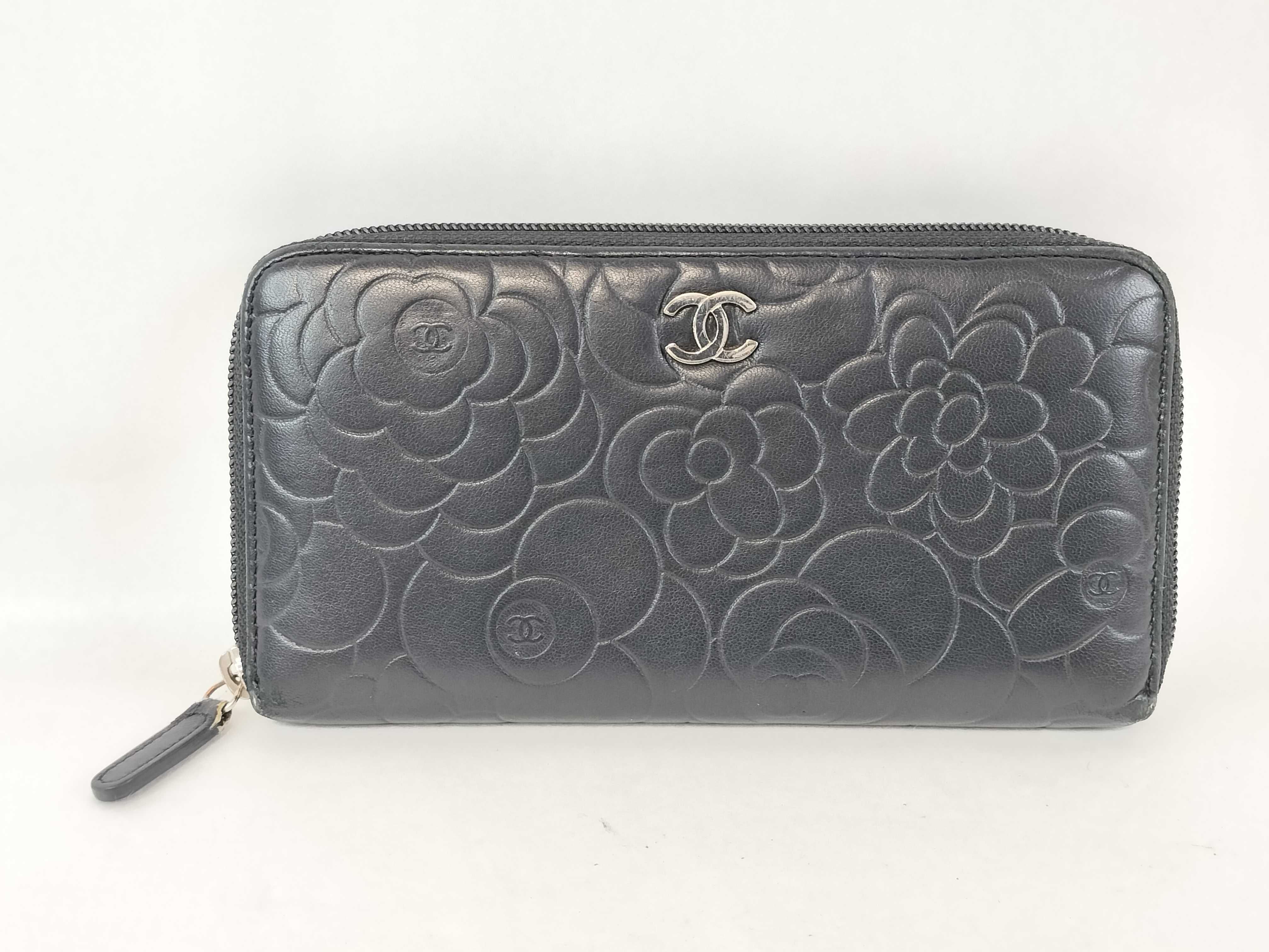 Camellia Round Zip Wallet