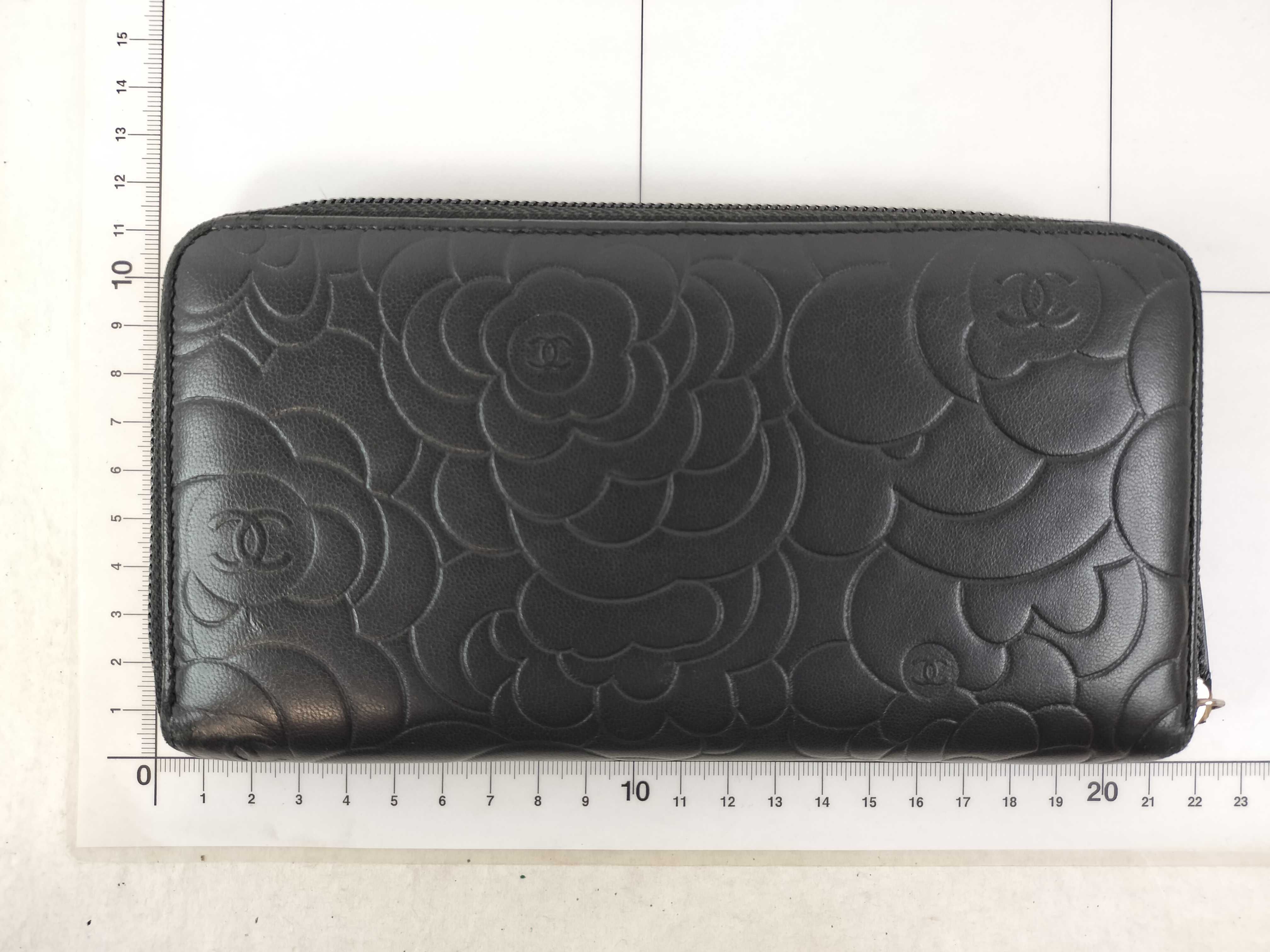 Camellia Round Zip Wallet — view 2