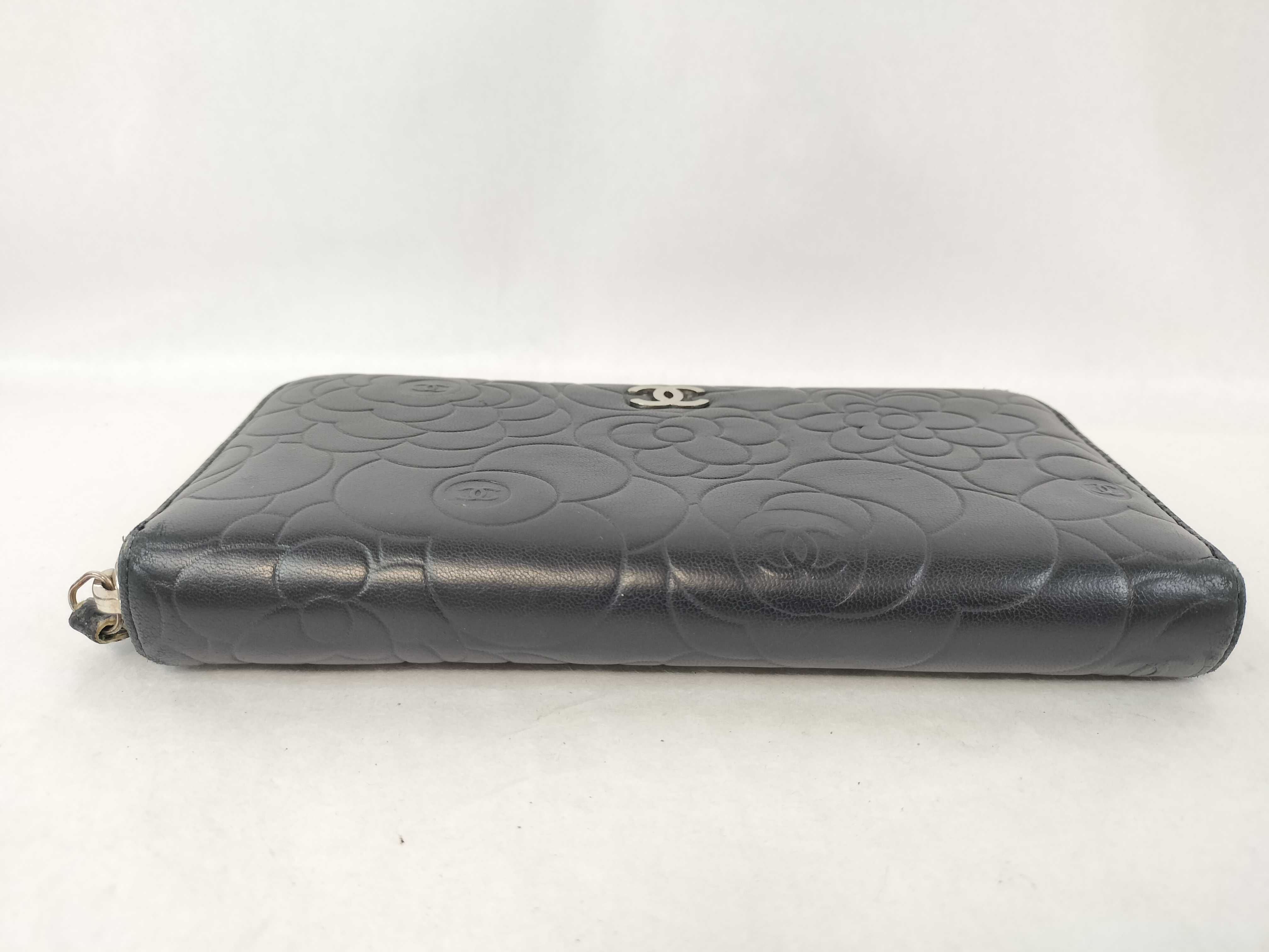 Camellia Round Zip Wallet — view 4