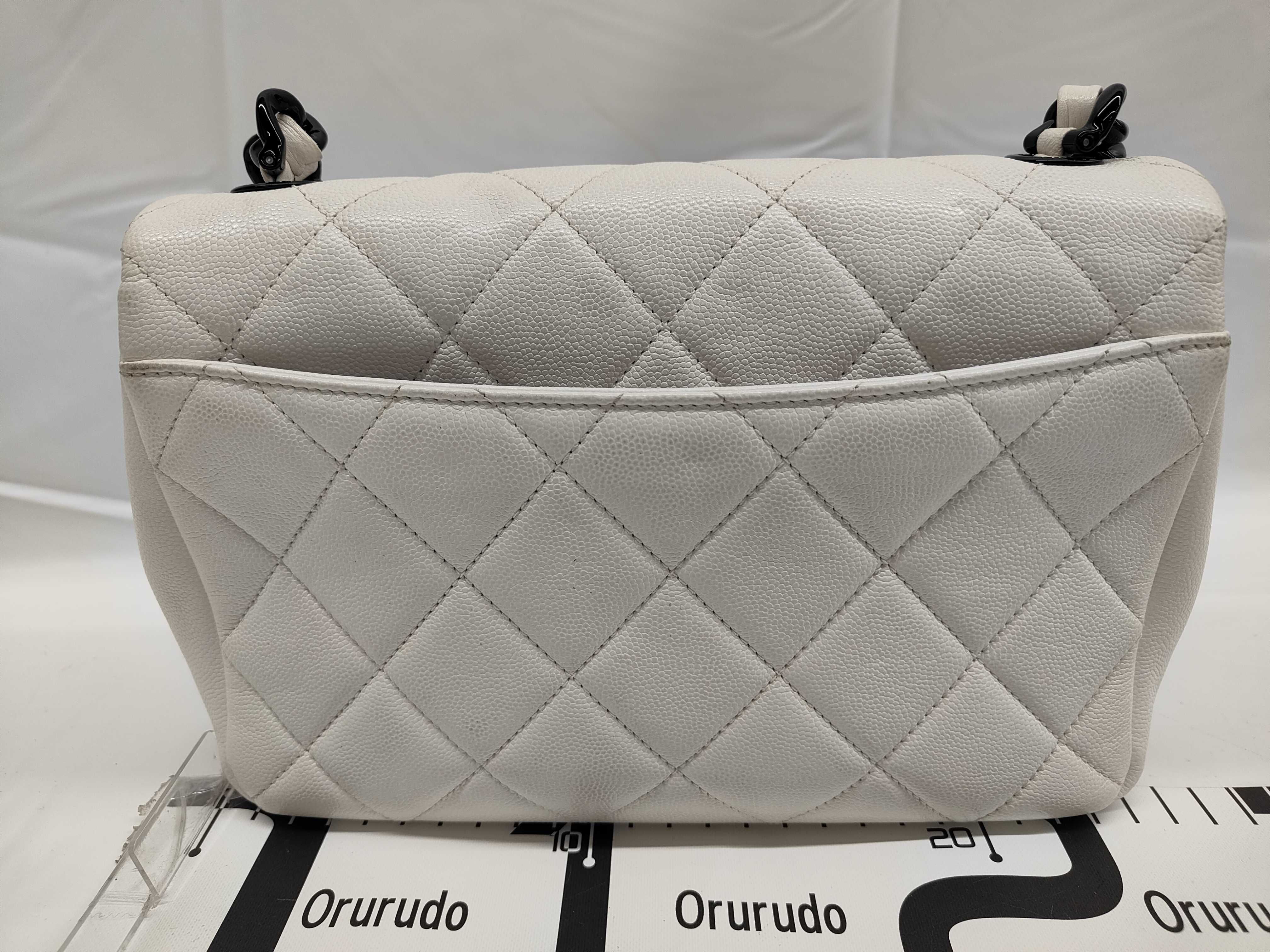 Matelassé Chain Shoulder Bag — view 2
