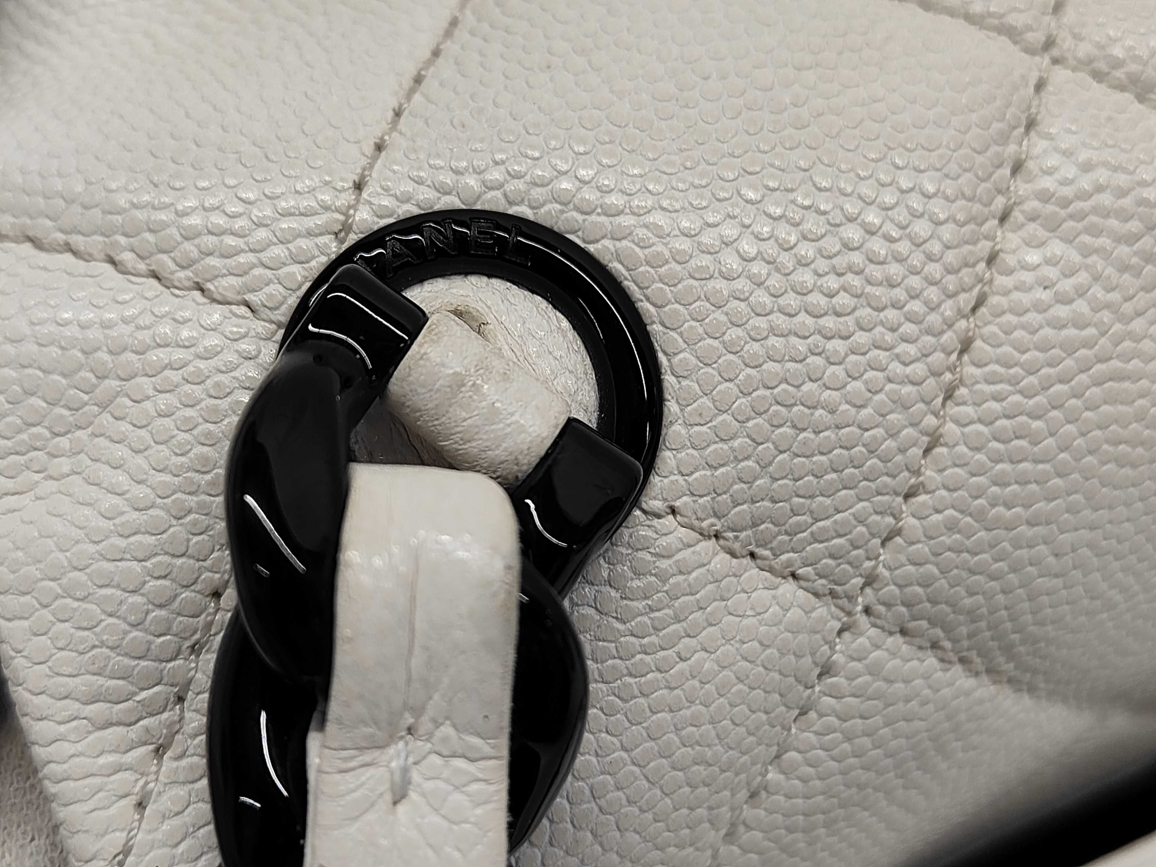 Matelassé Chain Shoulder Bag — view 8