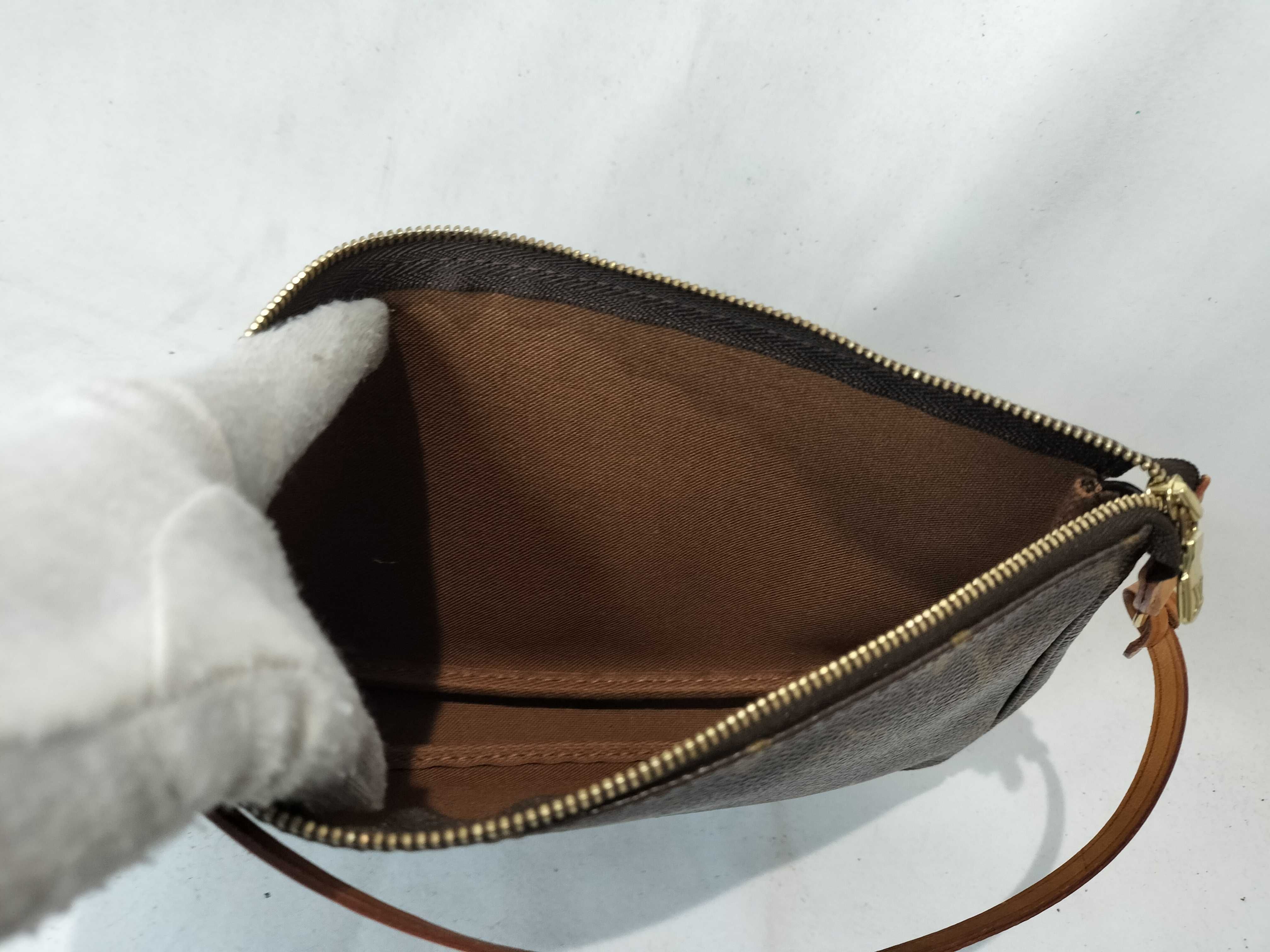 Monogram Pochette Accessoires M51980 SD0052 Handbag — view 10