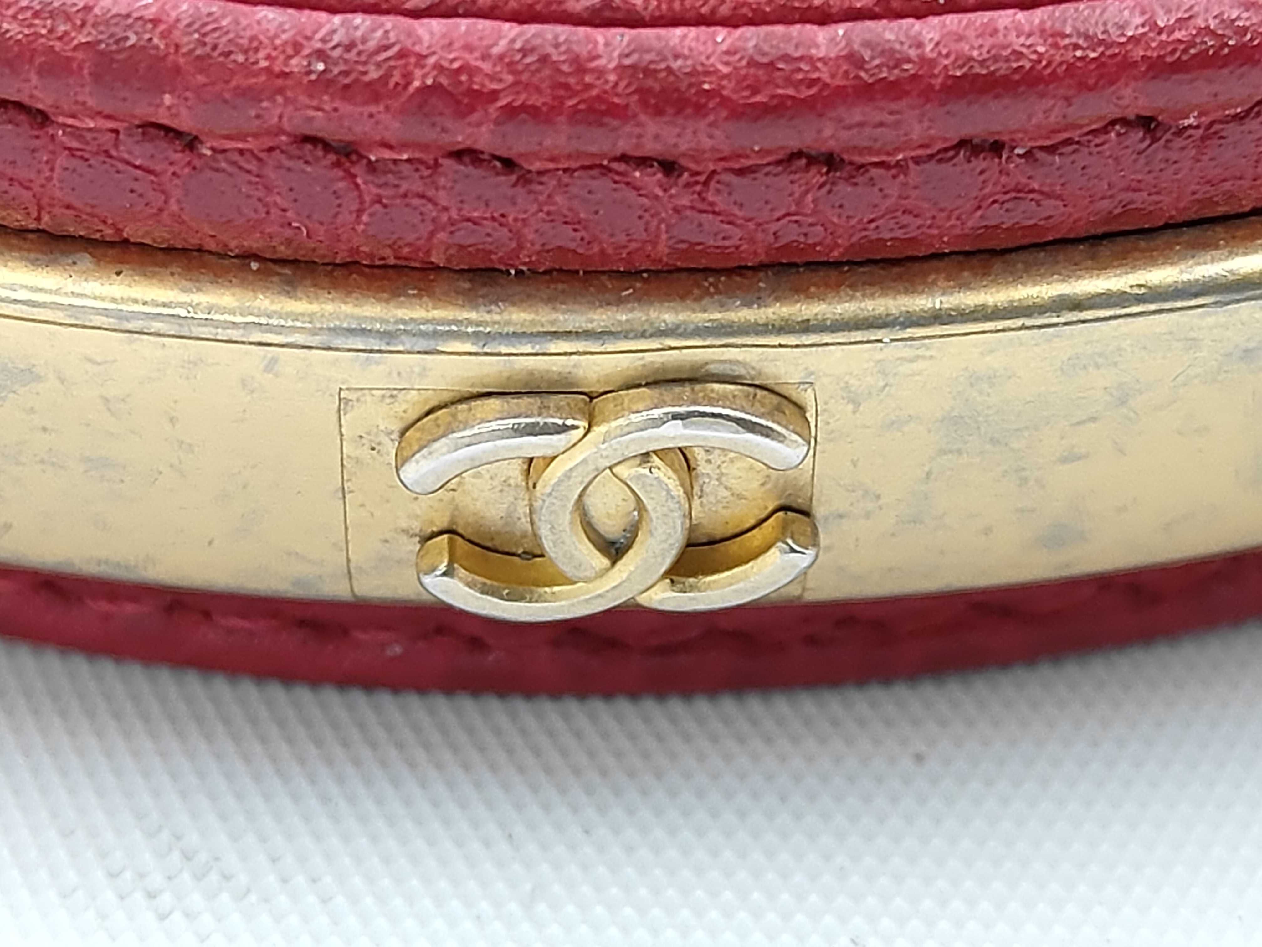 Matelassé Caviar Red 2-Way Chain Shoulder Bag — view 5
