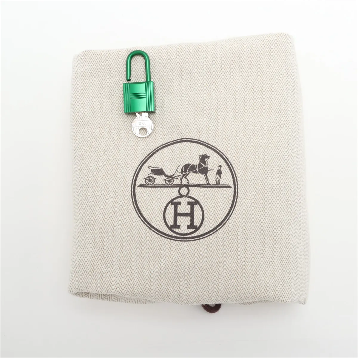 Picotan Lock 18 PM Monochrome Taurillon Clemence Bamboo Green Hardware Z:2021 — view 9