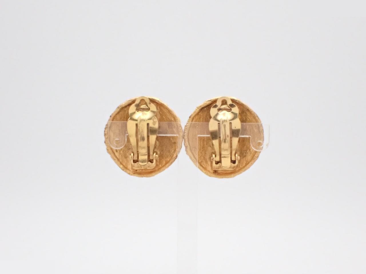 Earrings with Coco Mark design, gold. — view 2