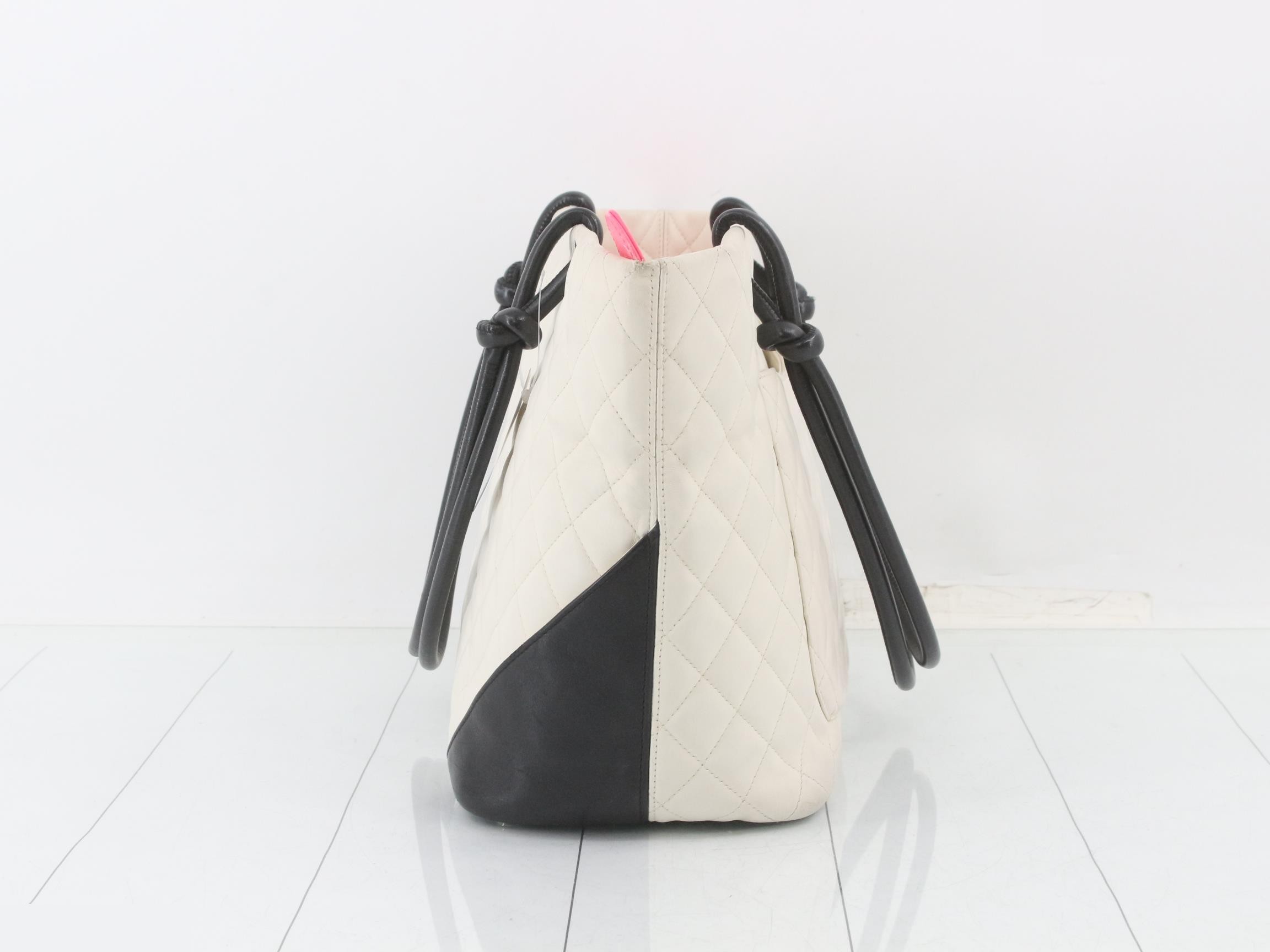 Cambon Line (Bag) - Tote Bag GM - White/Black — view 3
