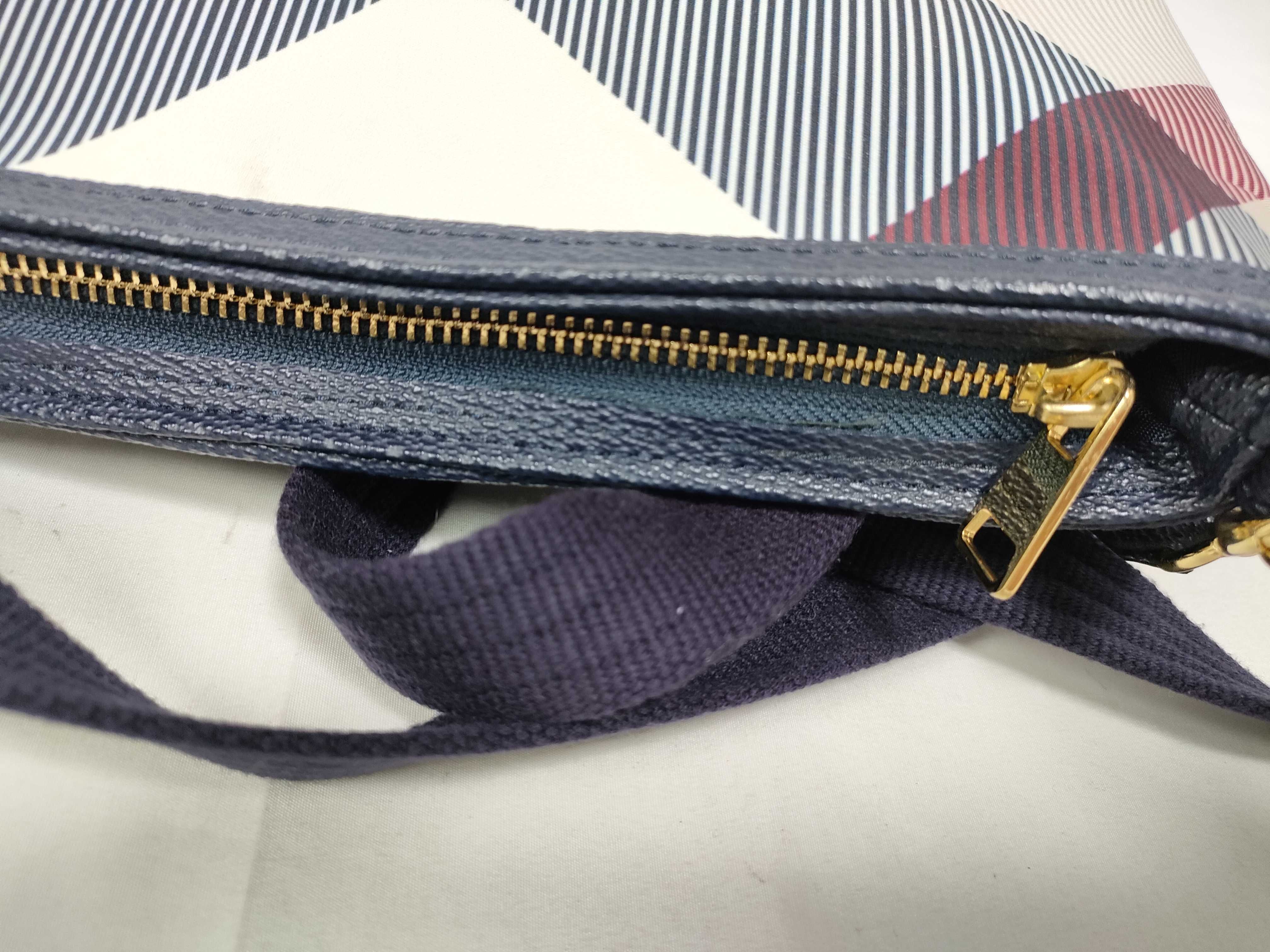 Blue Label Shoulder Bag — view 11