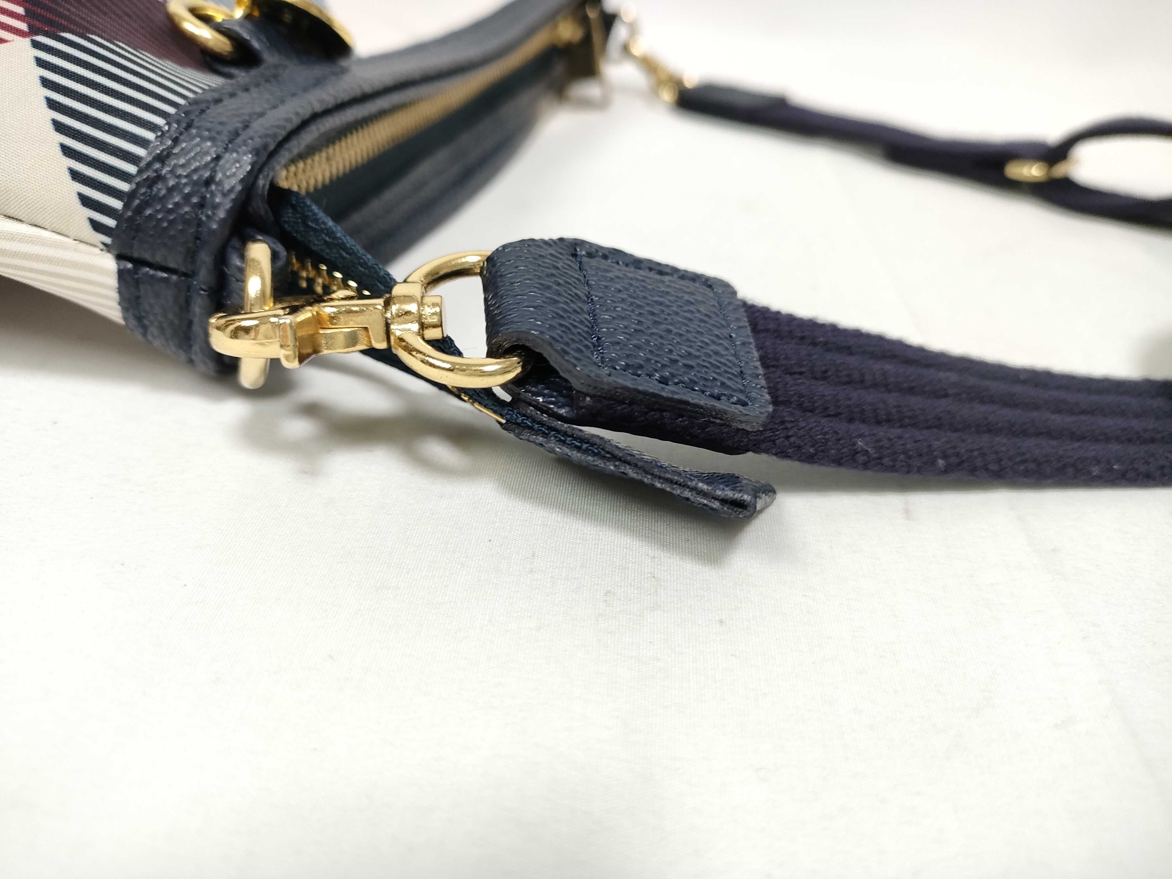 Blue Label Shoulder Bag — view 10