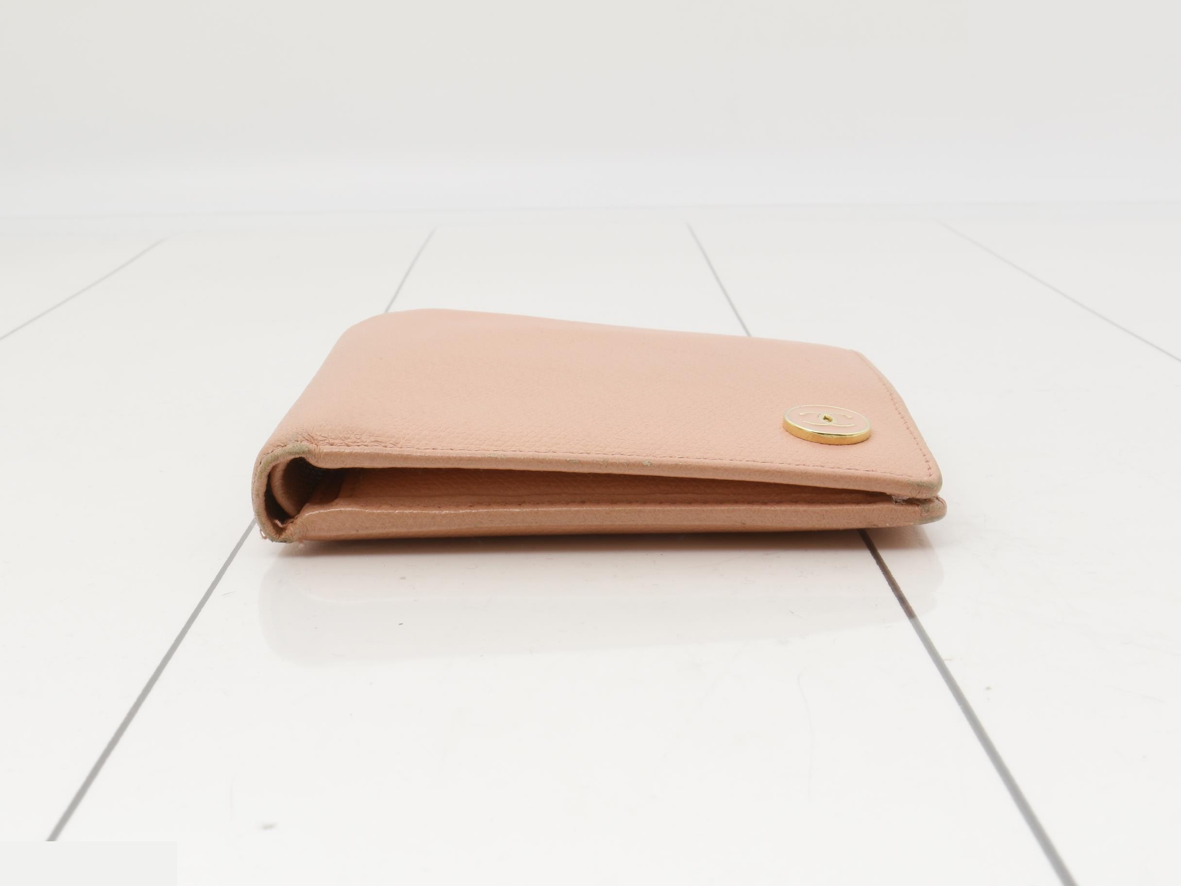 Foldable, Coco Button — view 3