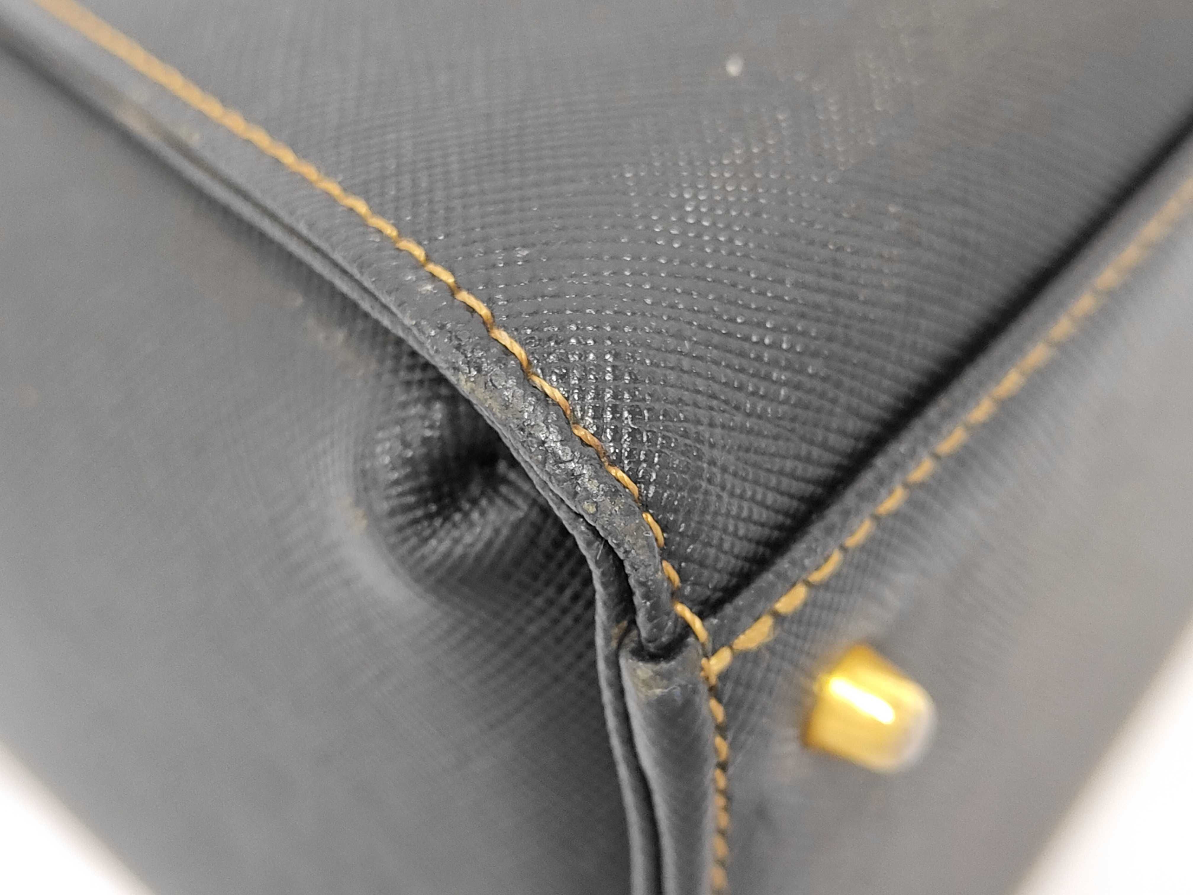 handbag — view 3