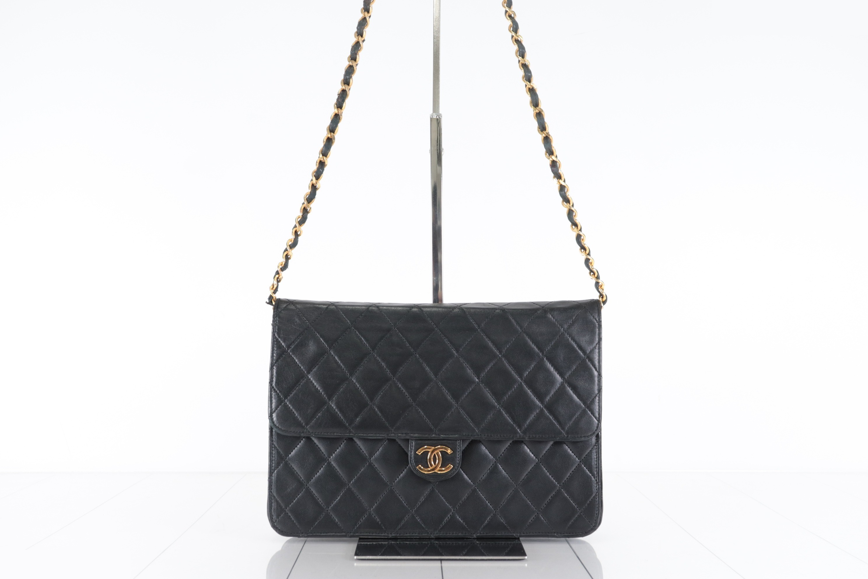 Push-lock Lamb Chain Shoulder Bag — view 2