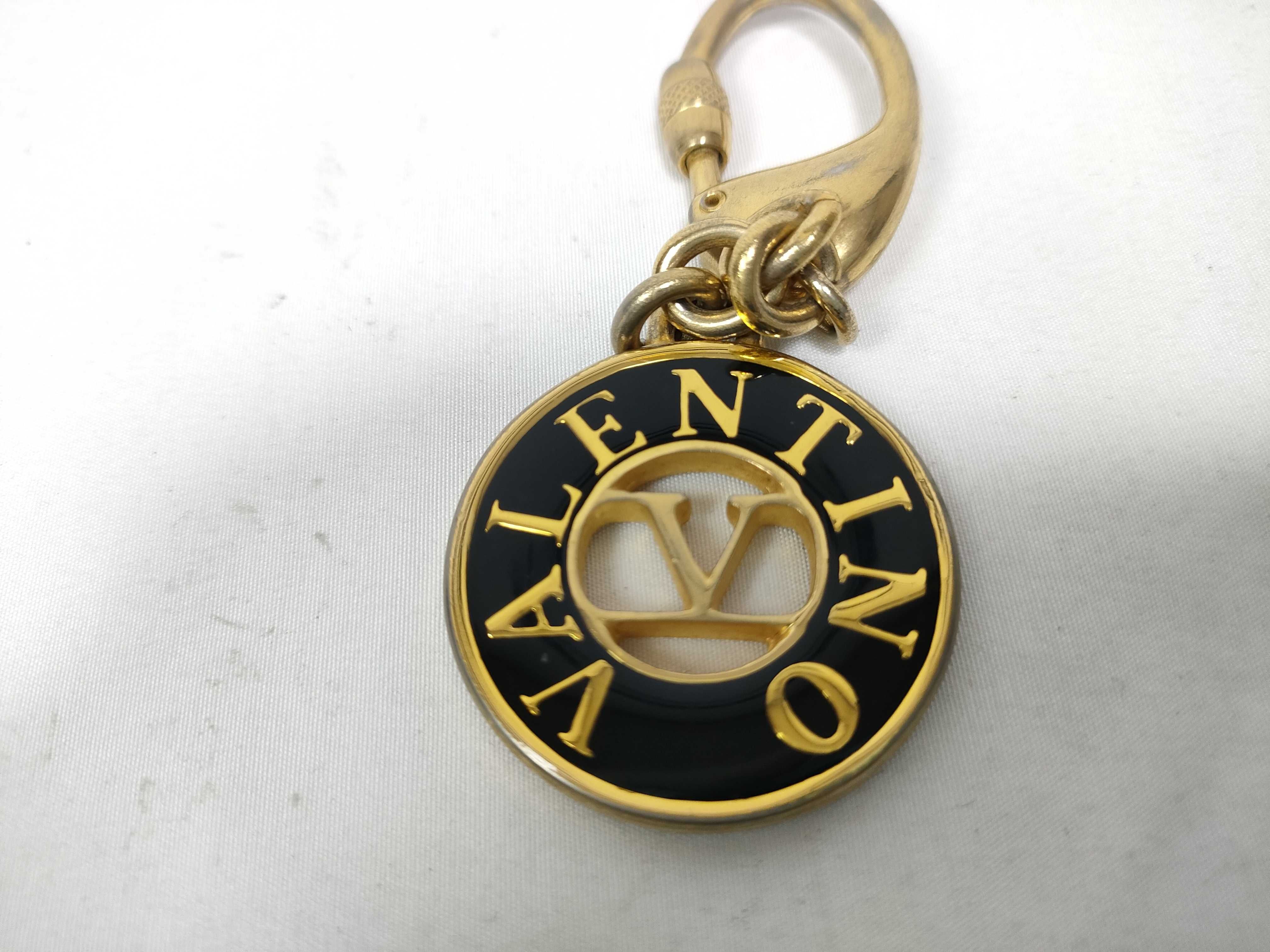 Keychain Keyring Circle Logo Black Gold Key Case/Keychain — view 3