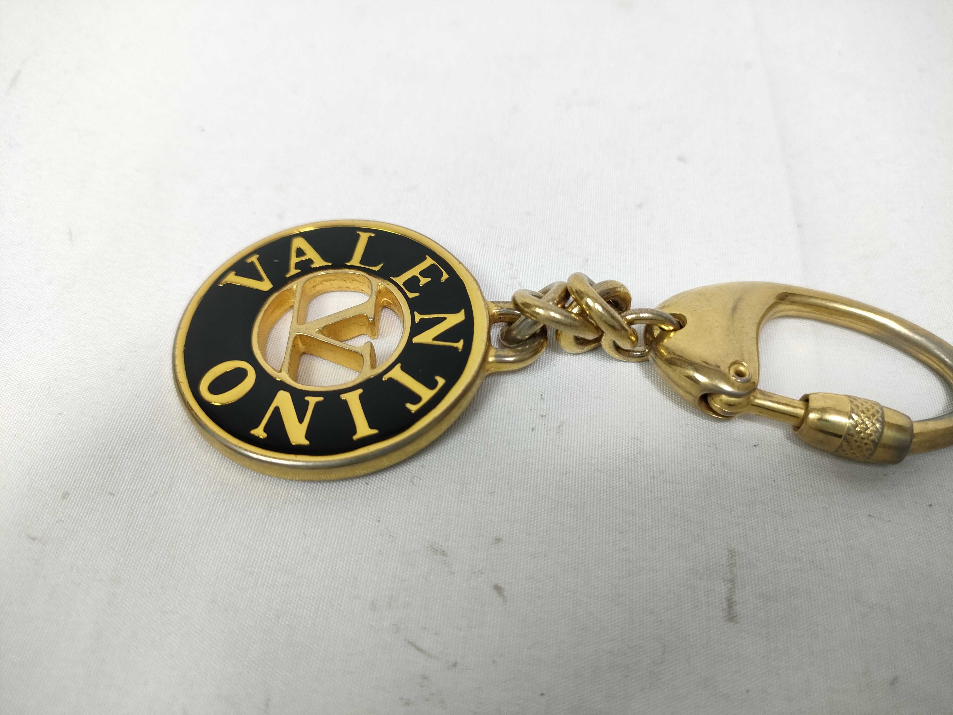 Keychain Keyring Circle Logo Black Gold Key Case/Keychain — view 5