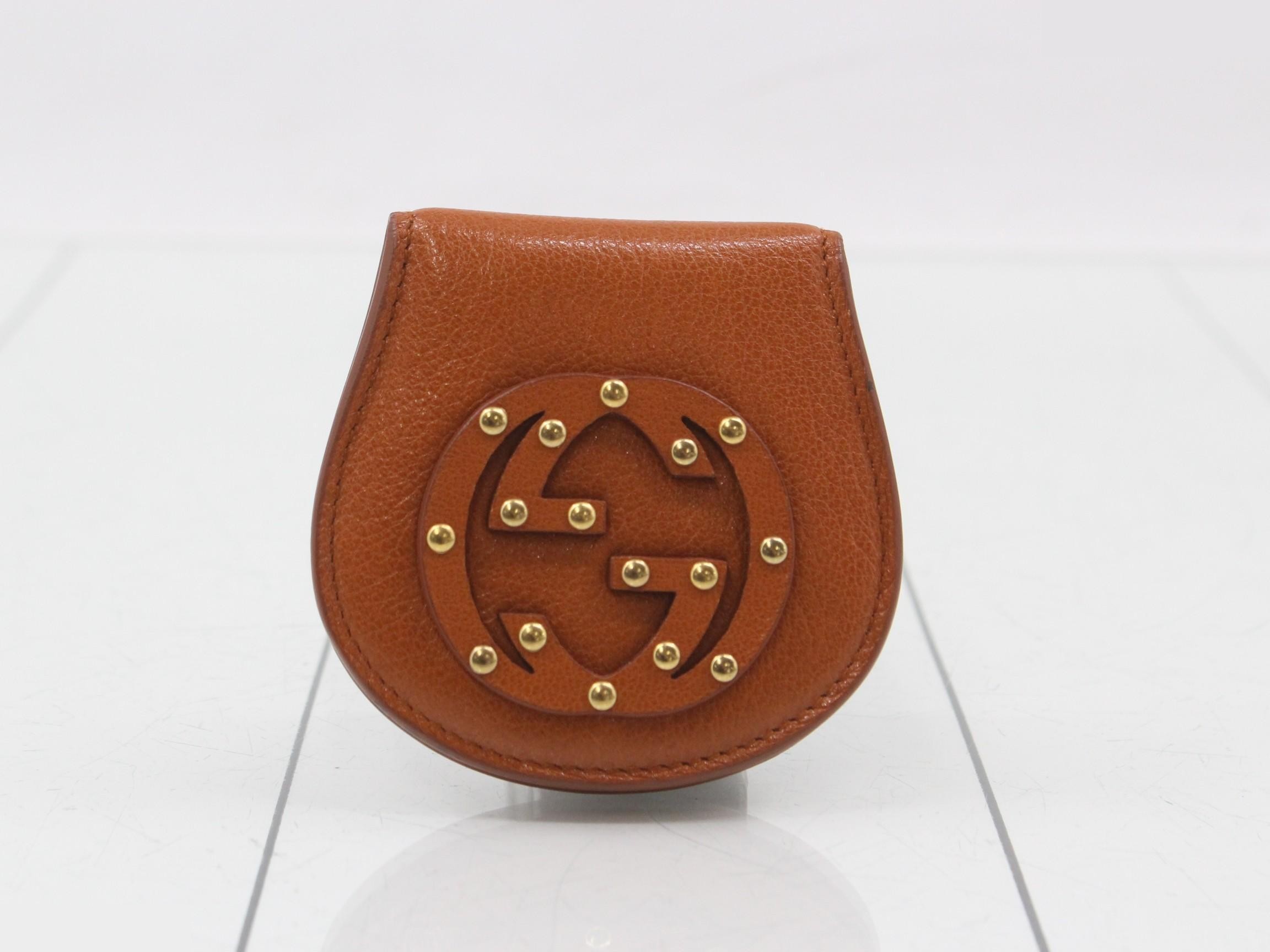 Interlocking Coin Case, Leather, Camel, Studs