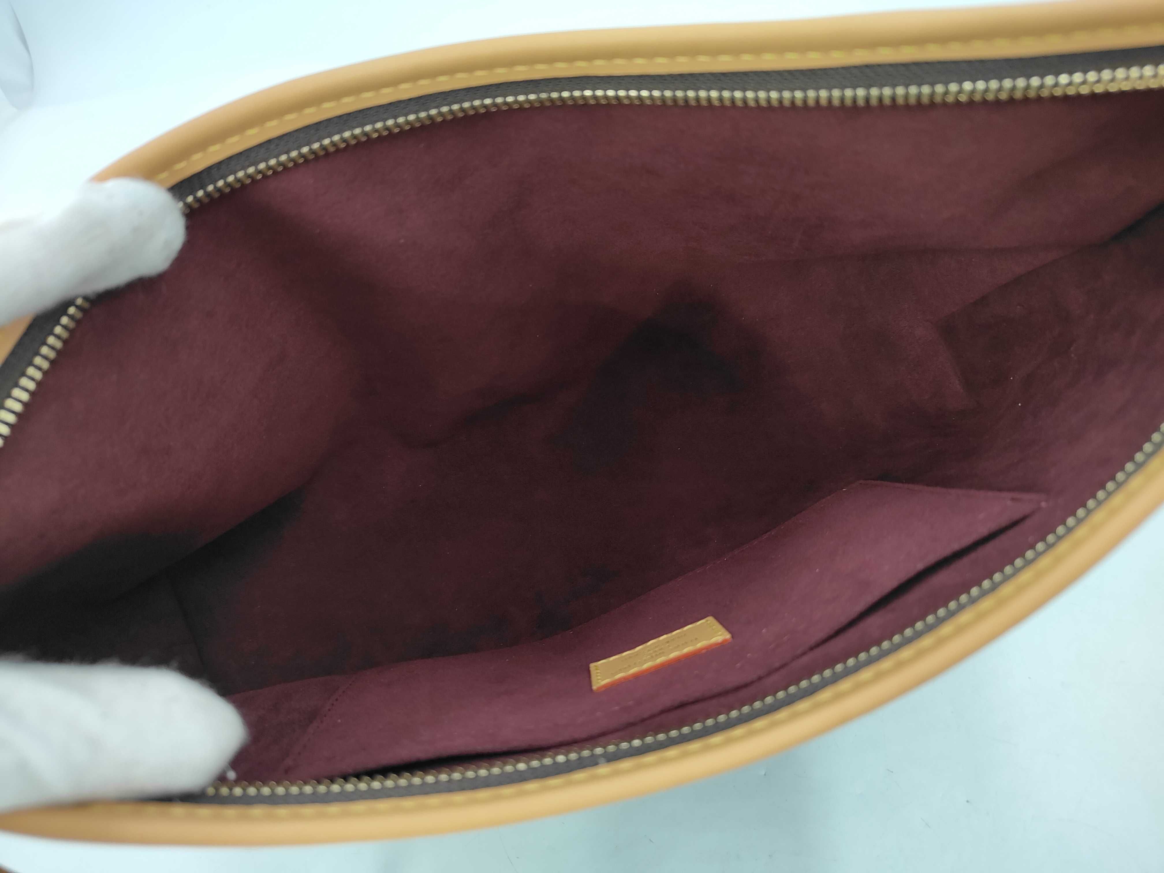 Carryall Shoulder Bag — view 7