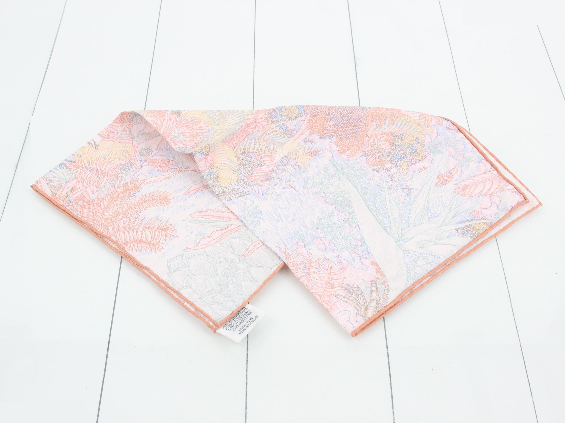 Scarf with tag — view 3