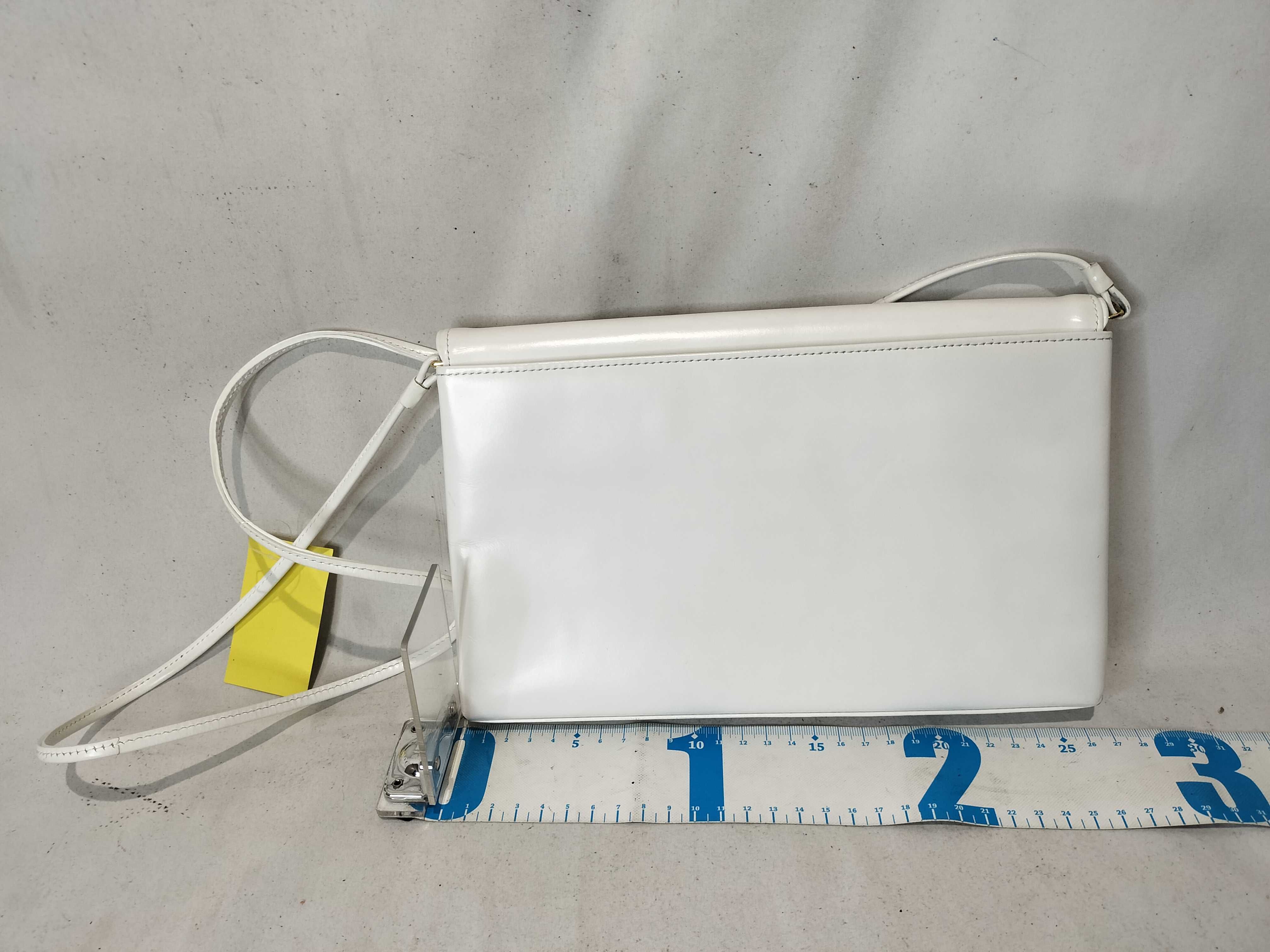 SACS Leather Shoulder Bag — view 3
