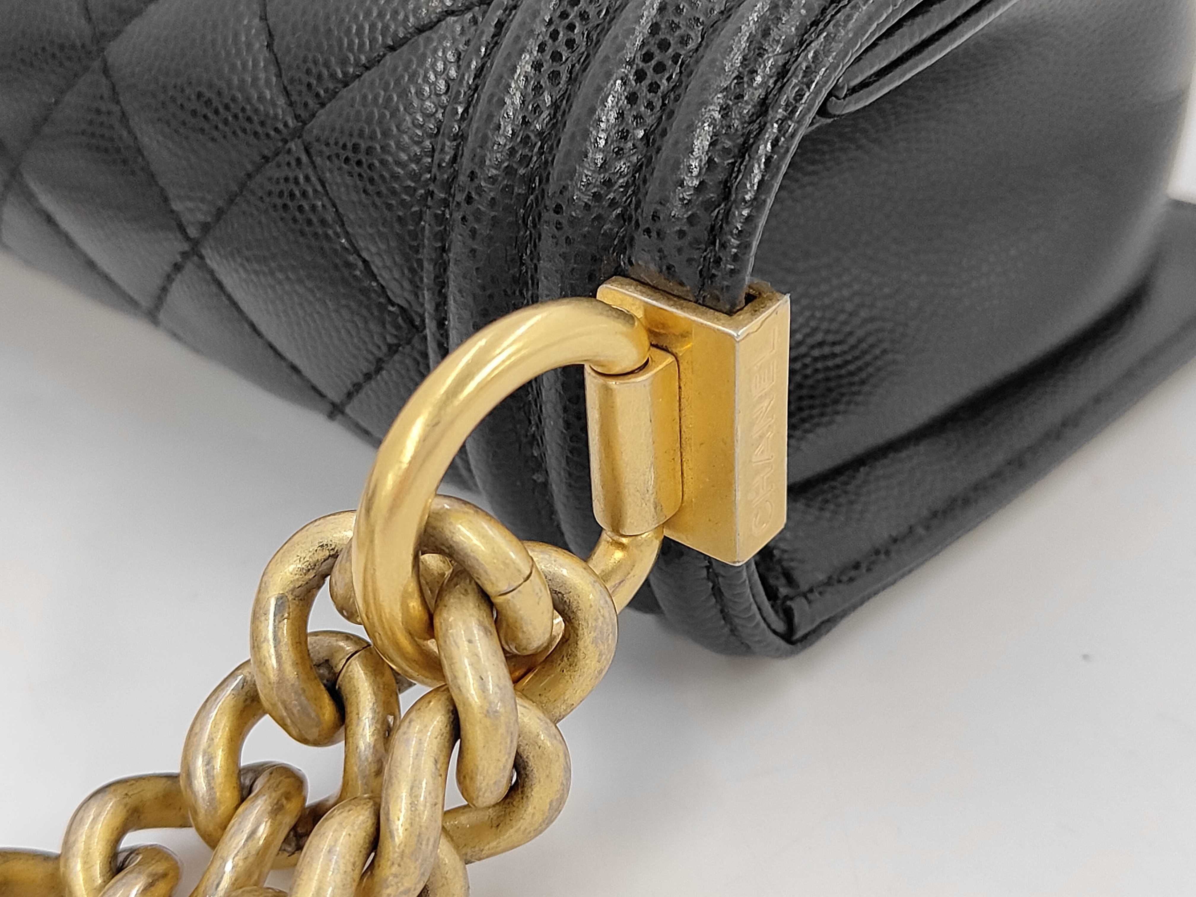 Boy Chanel caviar skin shoulder bag — view 6