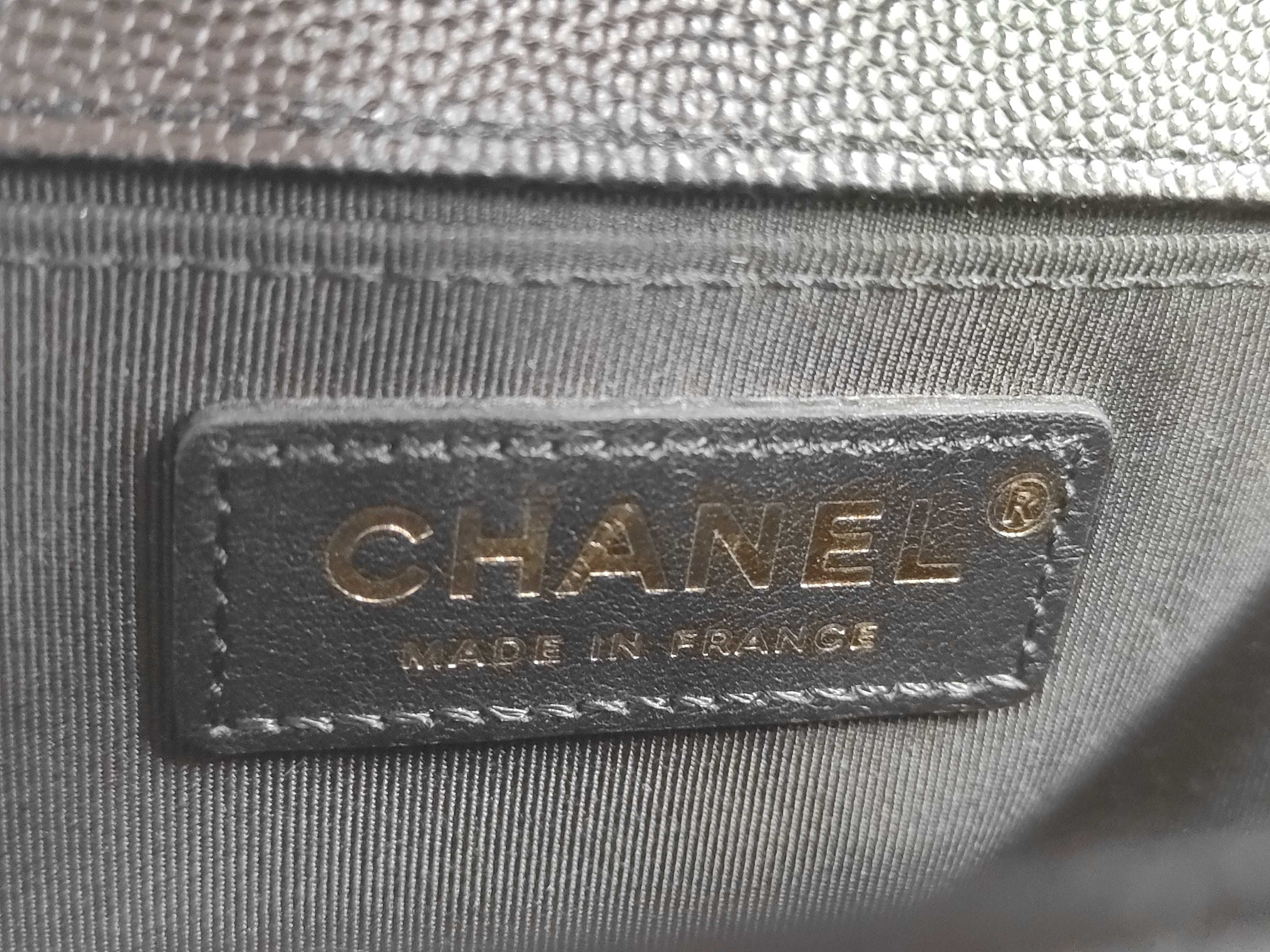 Boy Chanel caviar skin shoulder bag — view 10