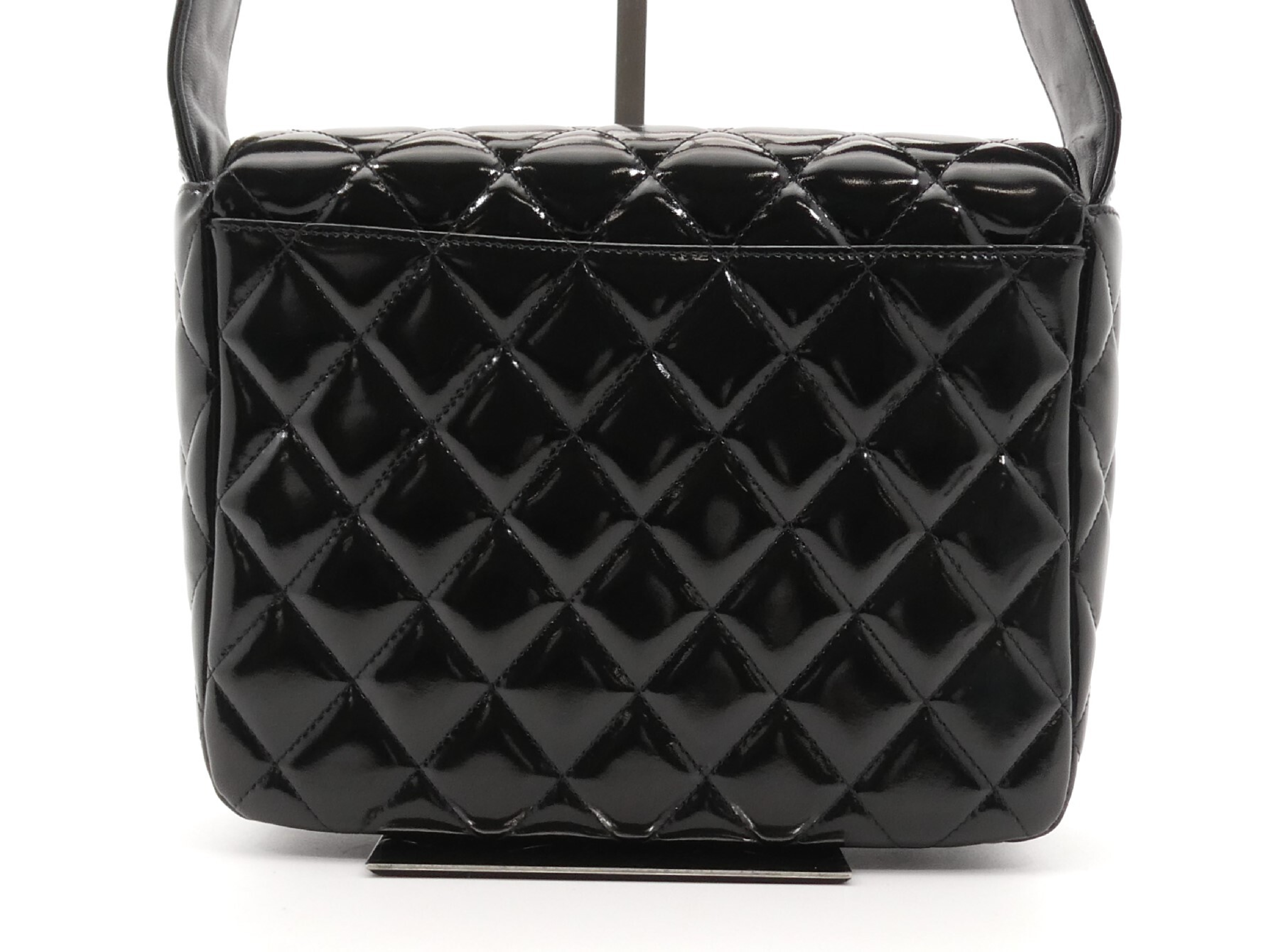 Matelassé Enamel Coco Mark Turnlock Shoulder Bag — view 2